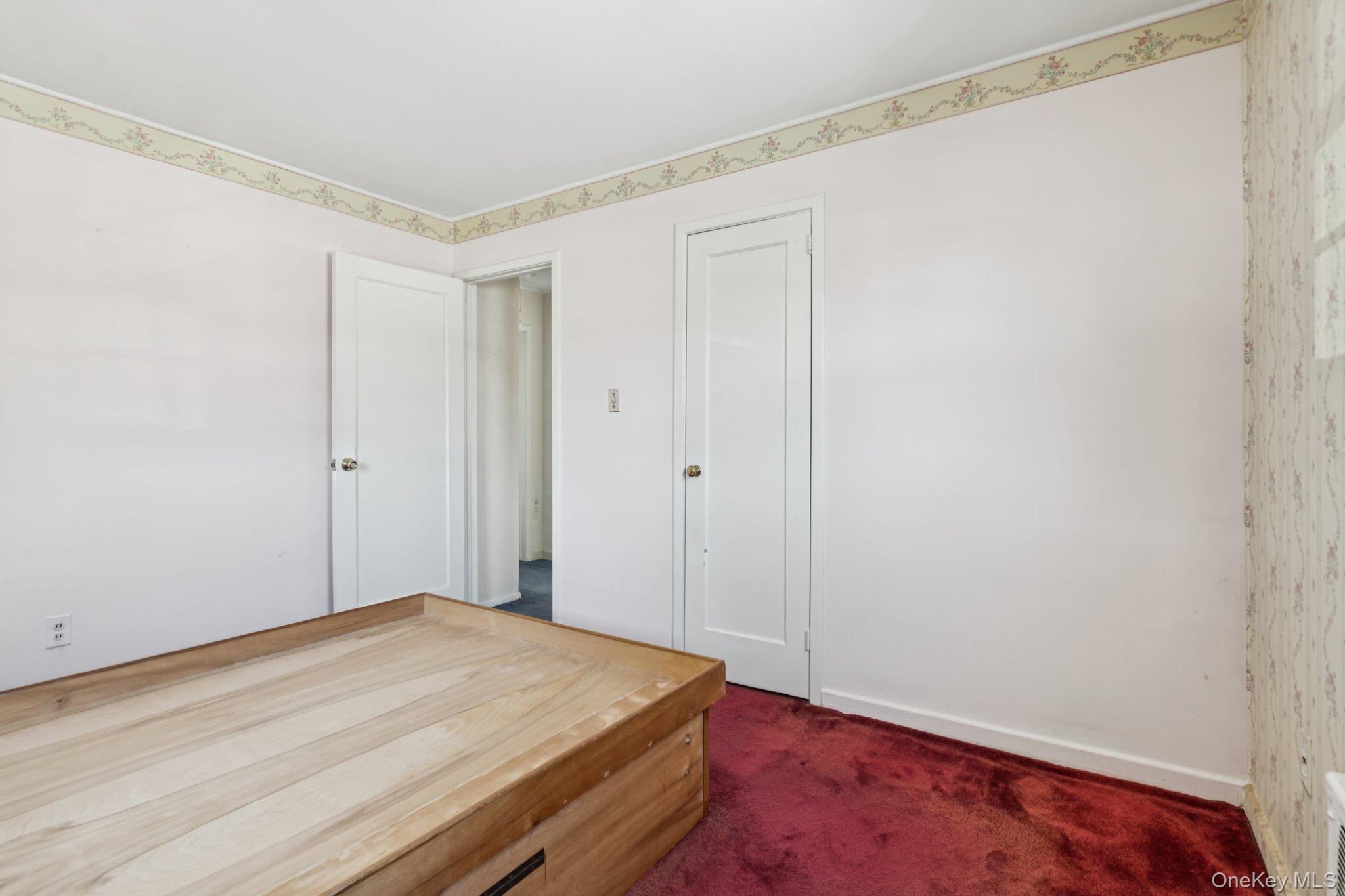 #16 photo, 178 Princess Street, ナッソー郡 Hicksville , NY 11801