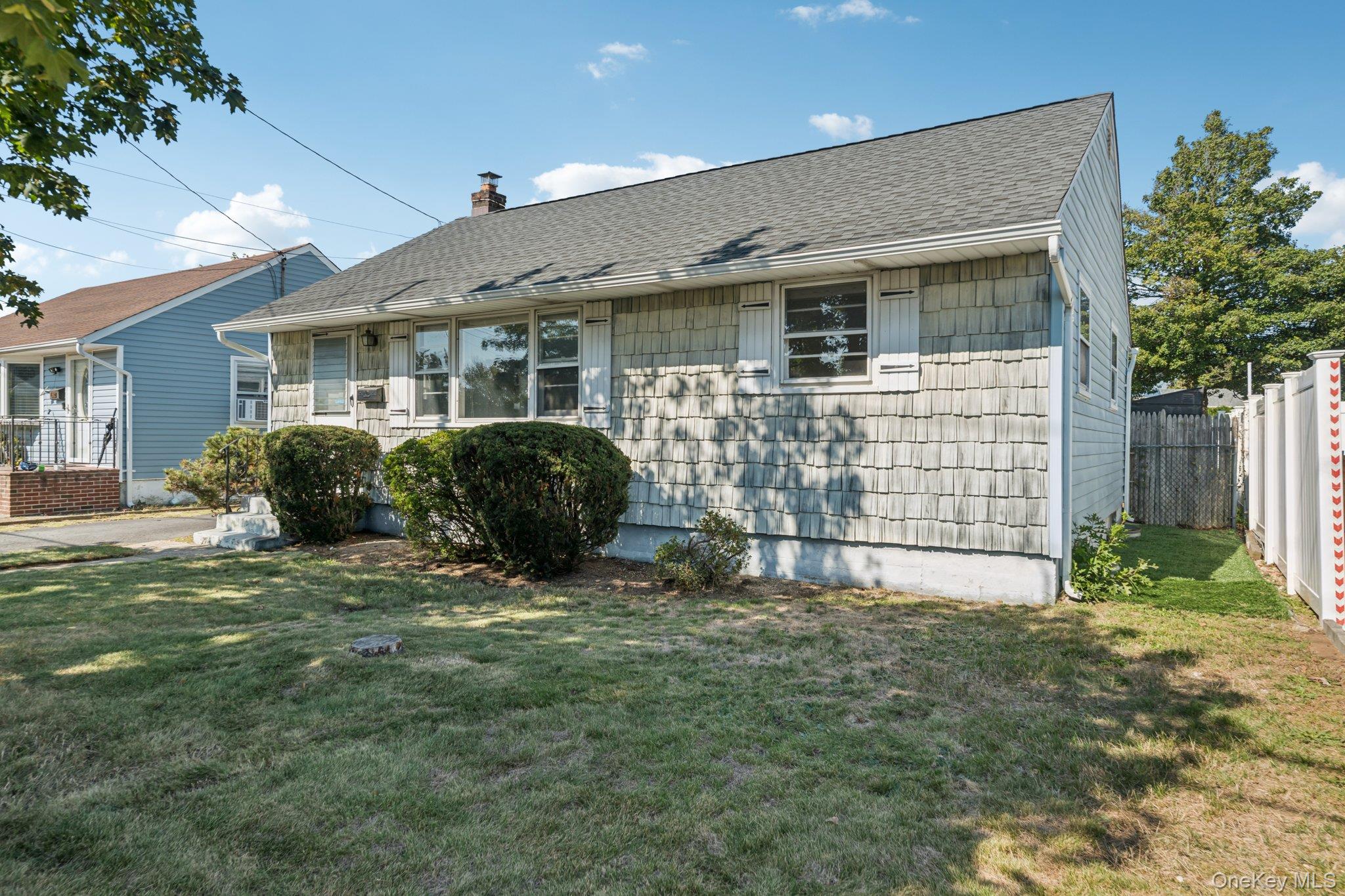 #2 photo, 178 Princess Street, ナッソー郡 Hicksville , NY 11801