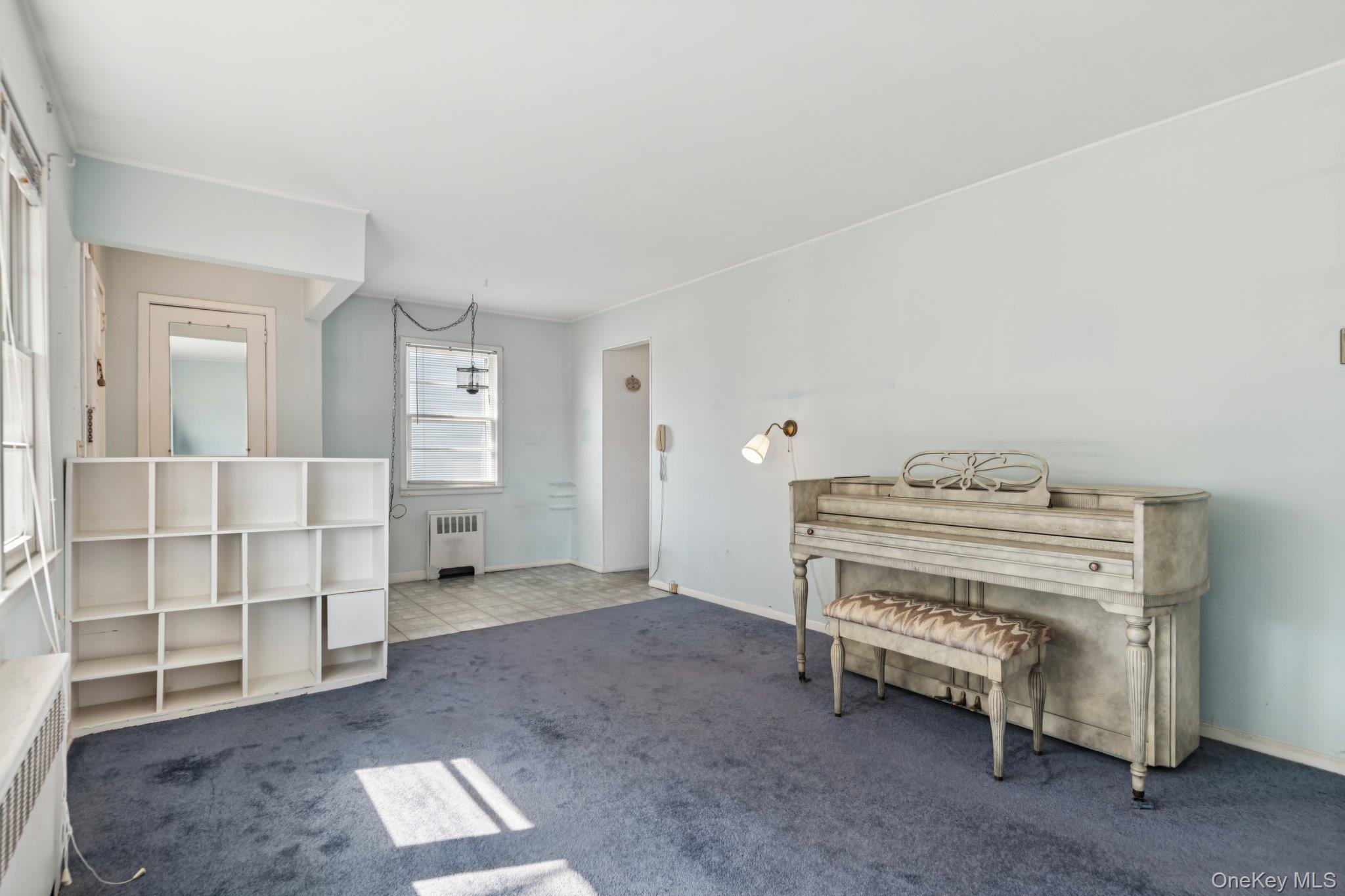 #4 photo, 178 Princess Street, ナッソー郡 Hicksville , NY 11801