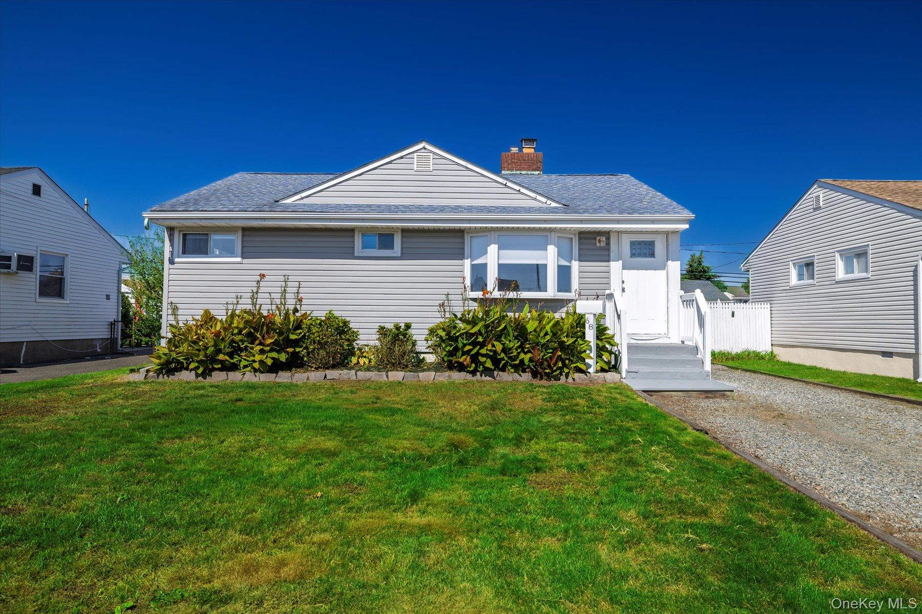 #1 photo, 68 Tyler Street, ナッソー郡 Freeport , NY 11520