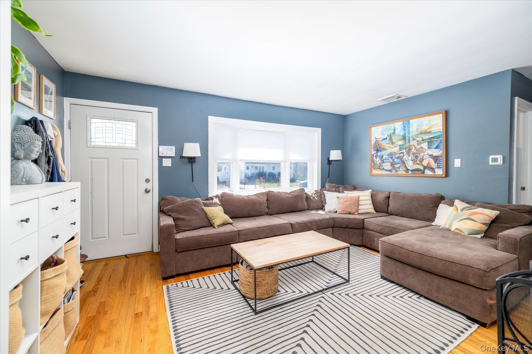 #4 photo, 68 Tyler Street, ナッソー郡 Freeport , NY 11520