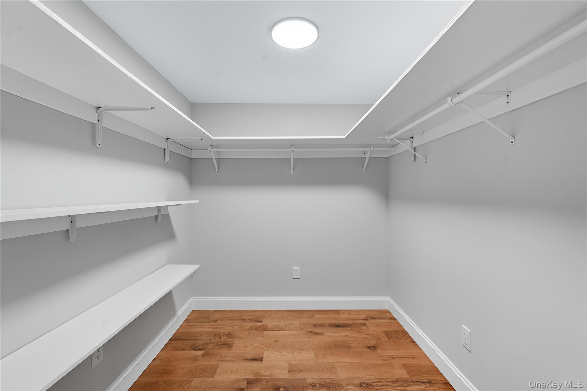 #20 photo, 45 Venetian Prom, サフォーク郡 Lindenhurst , NY 11757