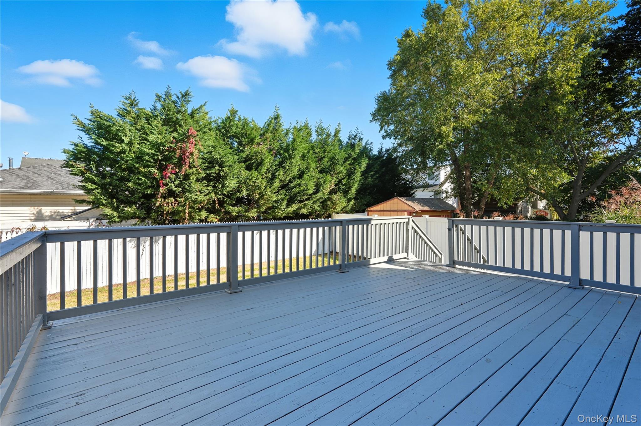 #8 photo, 45 Venetian Prom, サフォーク郡 Lindenhurst , NY 11757