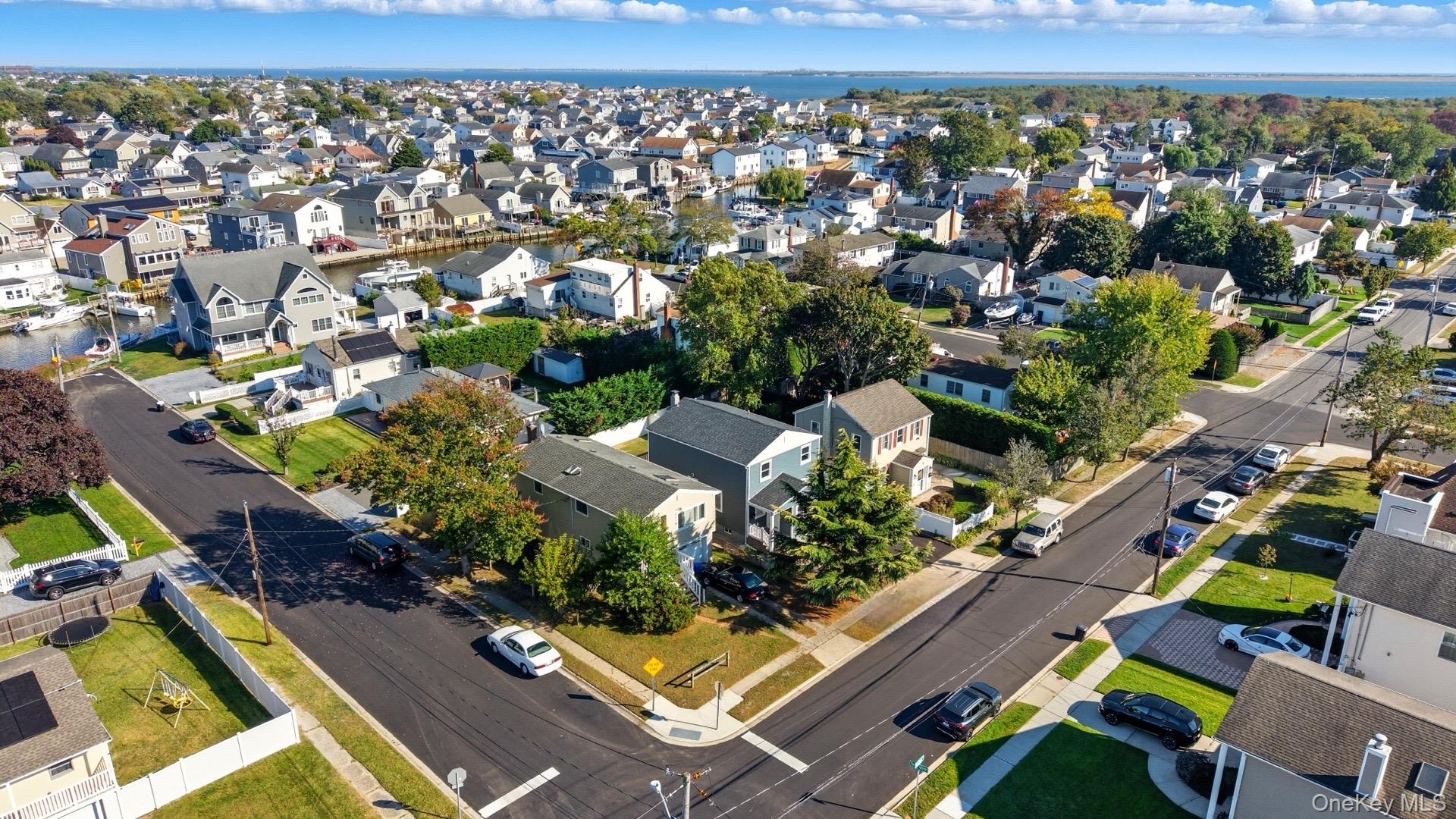 #9 photo, 45 Venetian Prom, サフォーク郡 Lindenhurst , NY 11757