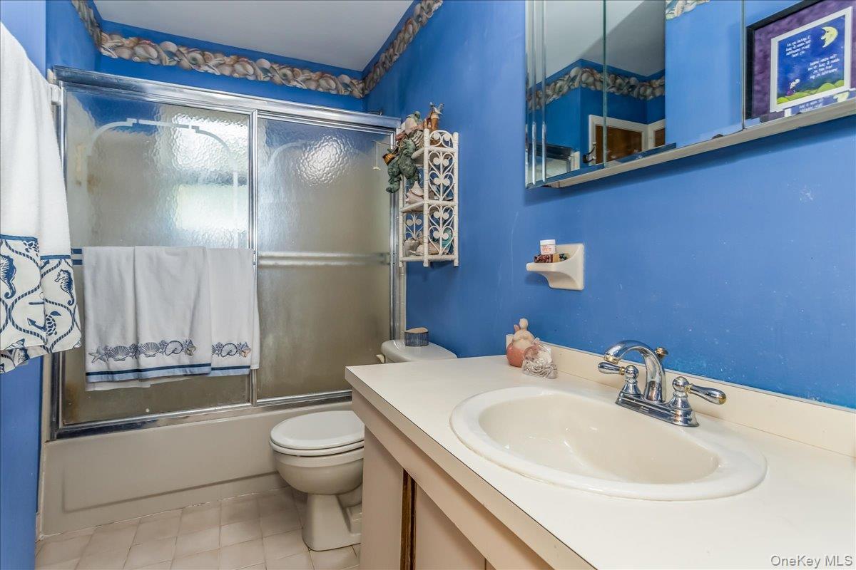 #12 photo, 1165 Hastings Circle, Baldwin Harbor , NY 11510