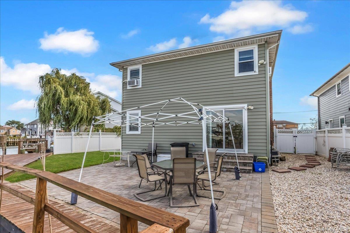 #19 photo, 1165 Hastings Circle, Baldwin Harbor , NY 11510