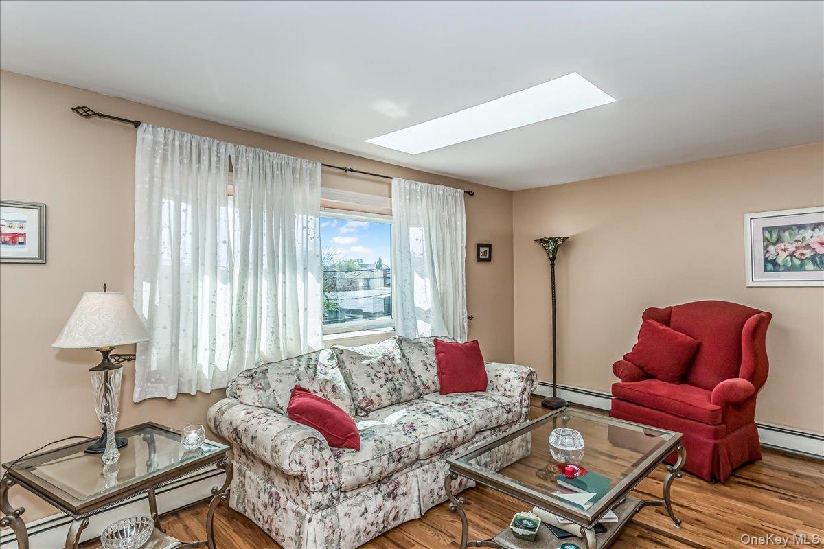 #3 photo, 1165 Hastings Circle, Baldwin Harbor , NY 11510