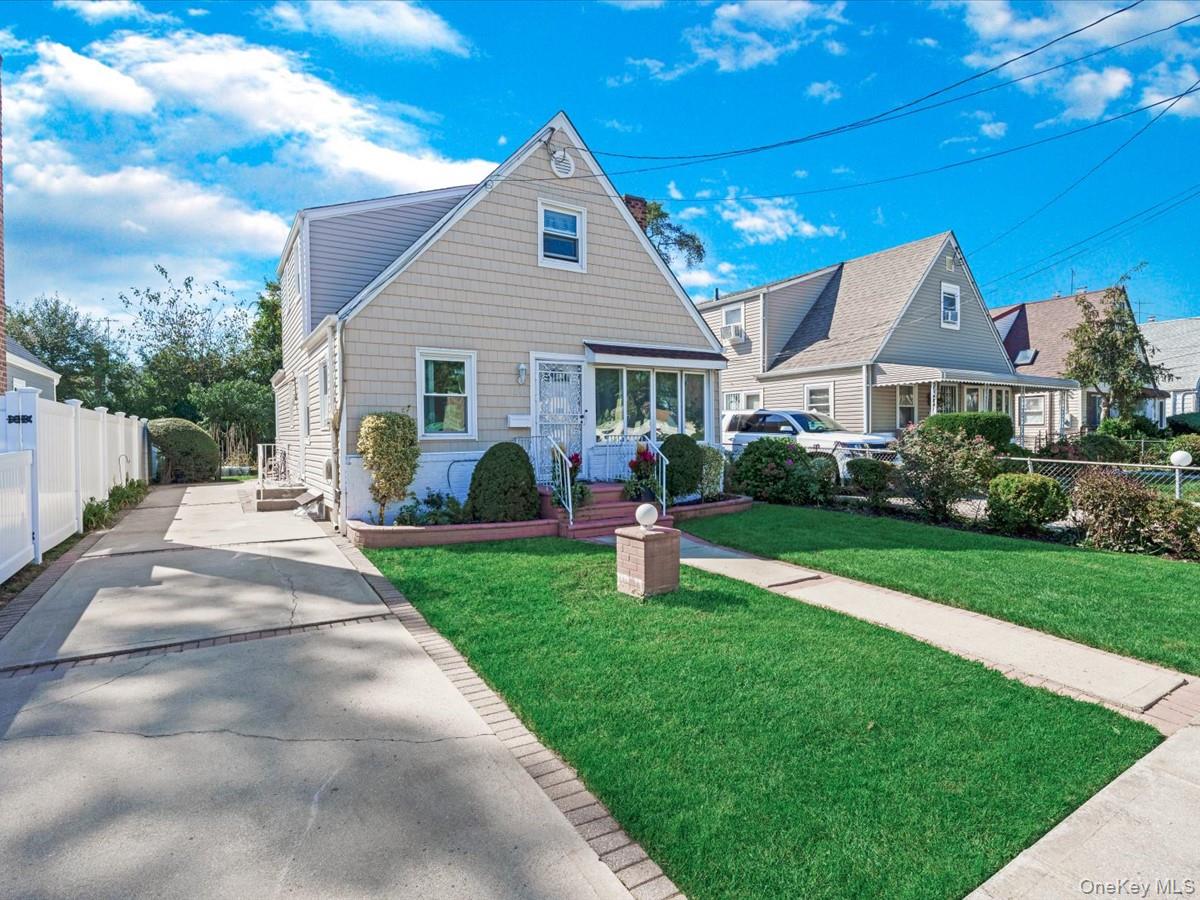 #1 photo, 200 W Marshall Street, ナッソー郡 Hempstead , NY 11550