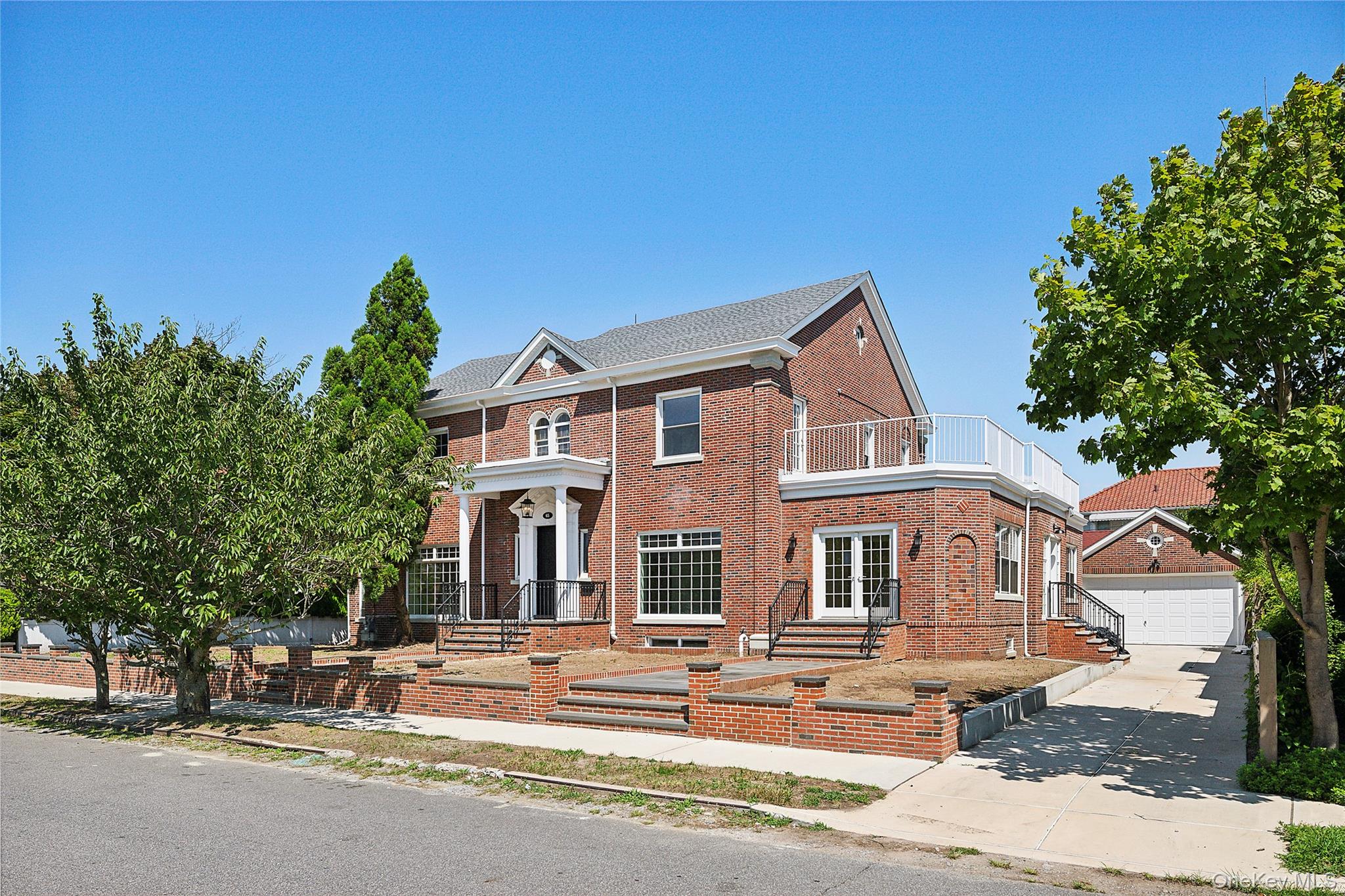 #1 photo, 65 W Beech Street, नासाउ काउंटी Long Beach , NY 11561