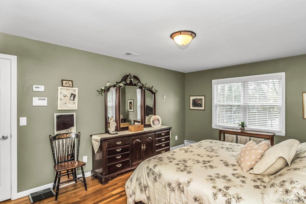 #19 photo, 159 Soundview Drive, Port Washington , NY 11050