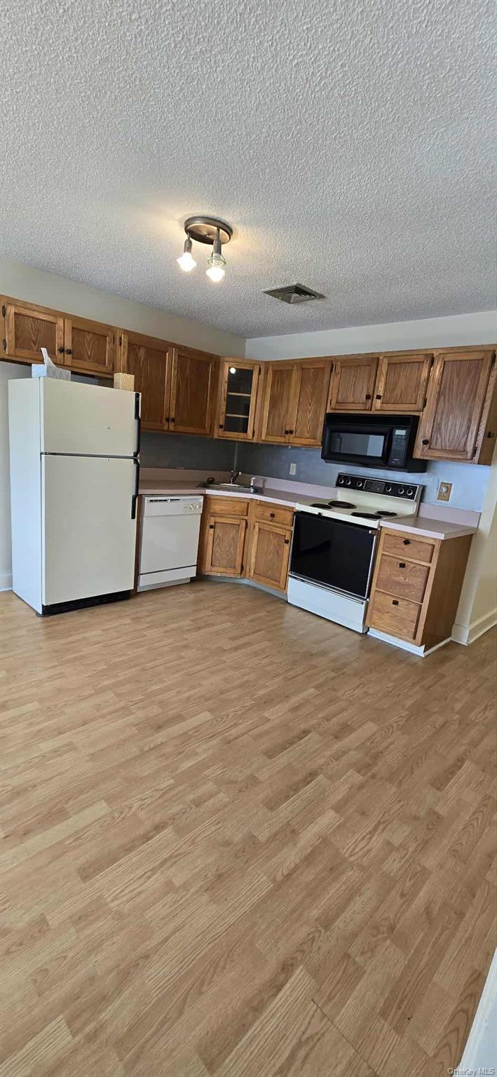 #8 photo, 9 Elizabeth Drive, Tivoli , NY 12583