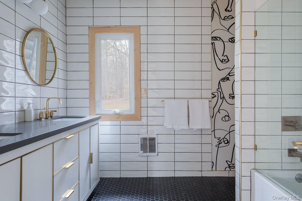 #10 photo, 91 Old Queens Highway, Kerhonkson , NY 12446