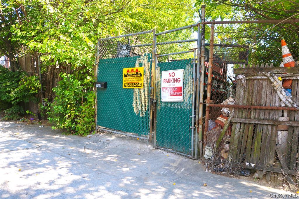 #3 photo, 3560 Bronxwood Avenue, Bronx , NY 