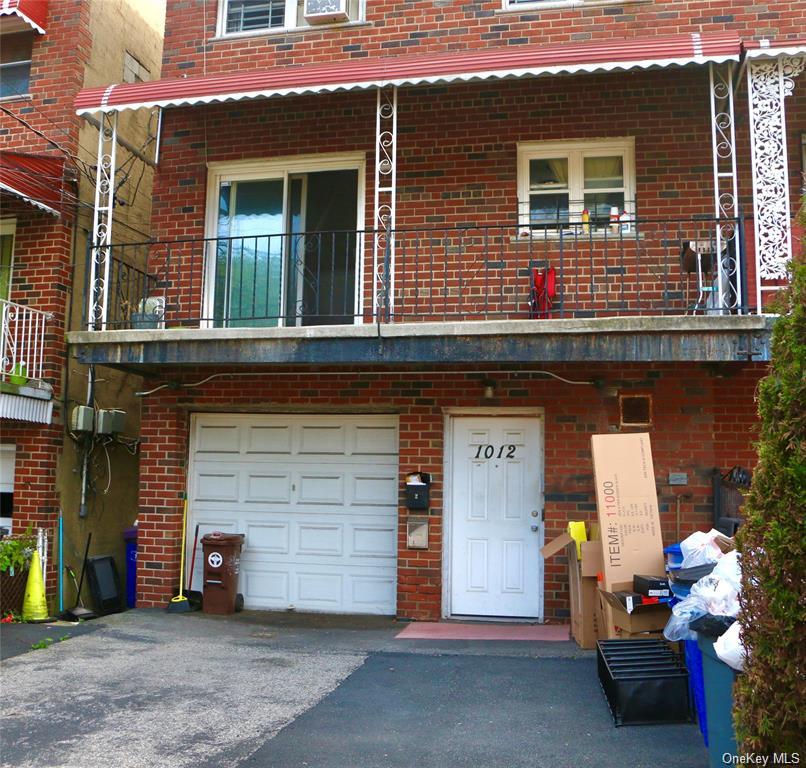 #3 photo, 1012 E 233rd Street, Bronx , NY 10466