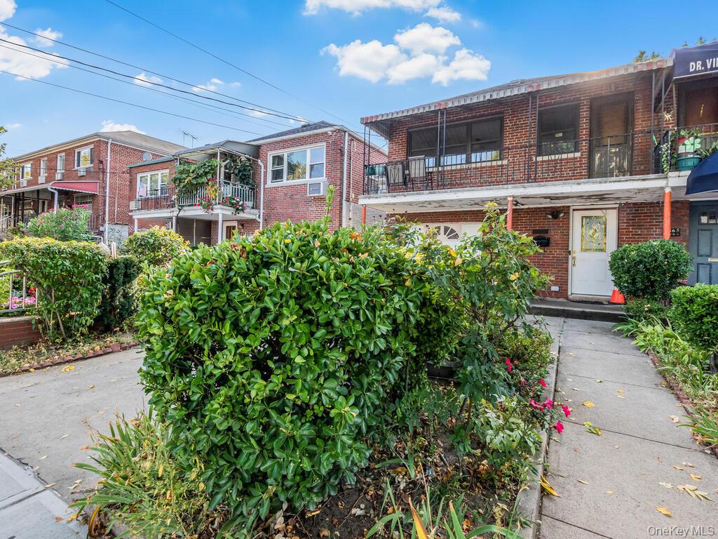 #2 photo, 1863 Williamsbridge Road, Bronx , NY 10461