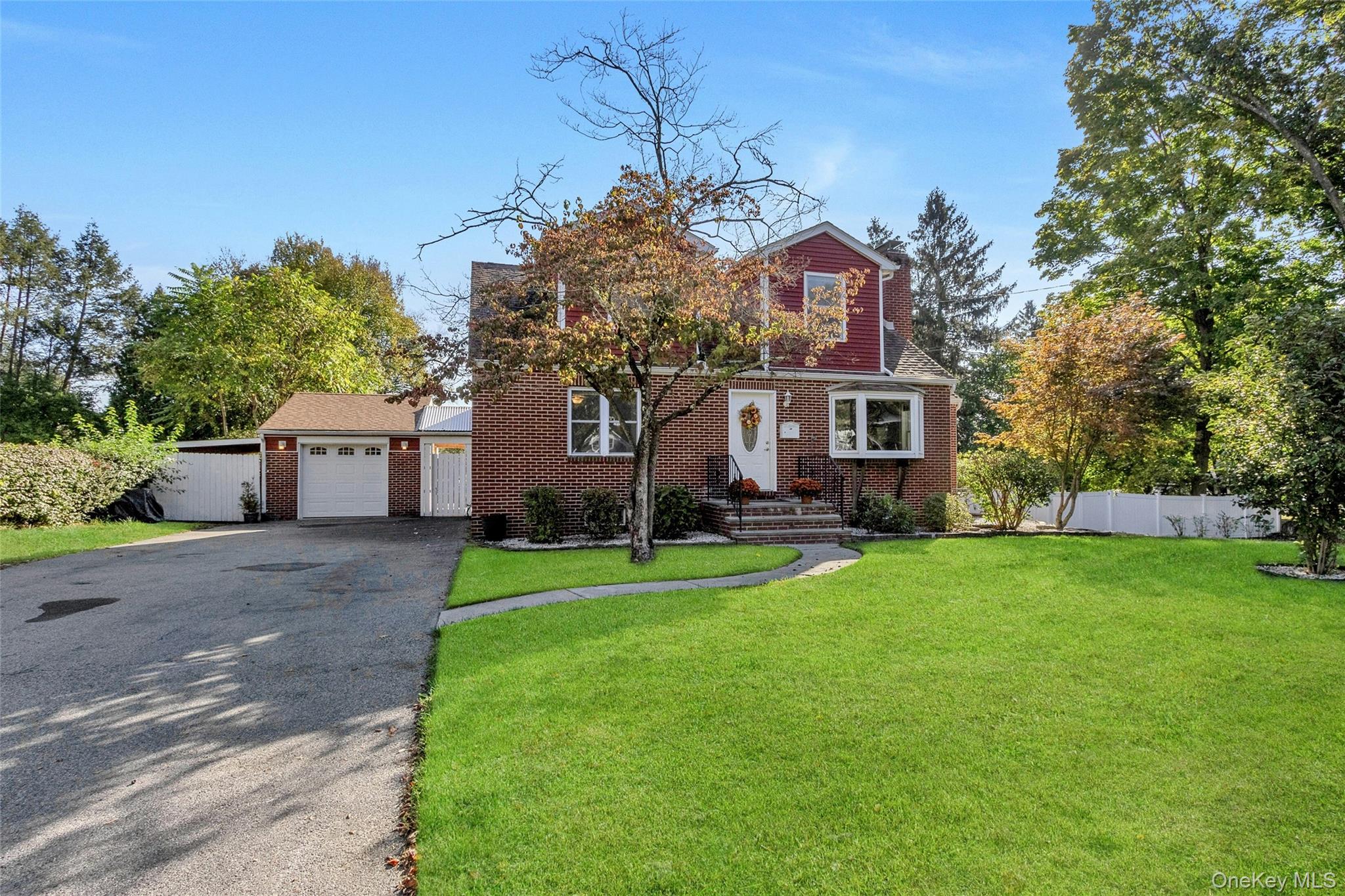 #2 photo, 10 Lakeview Avenue, Poughkeepsie , NY 12601