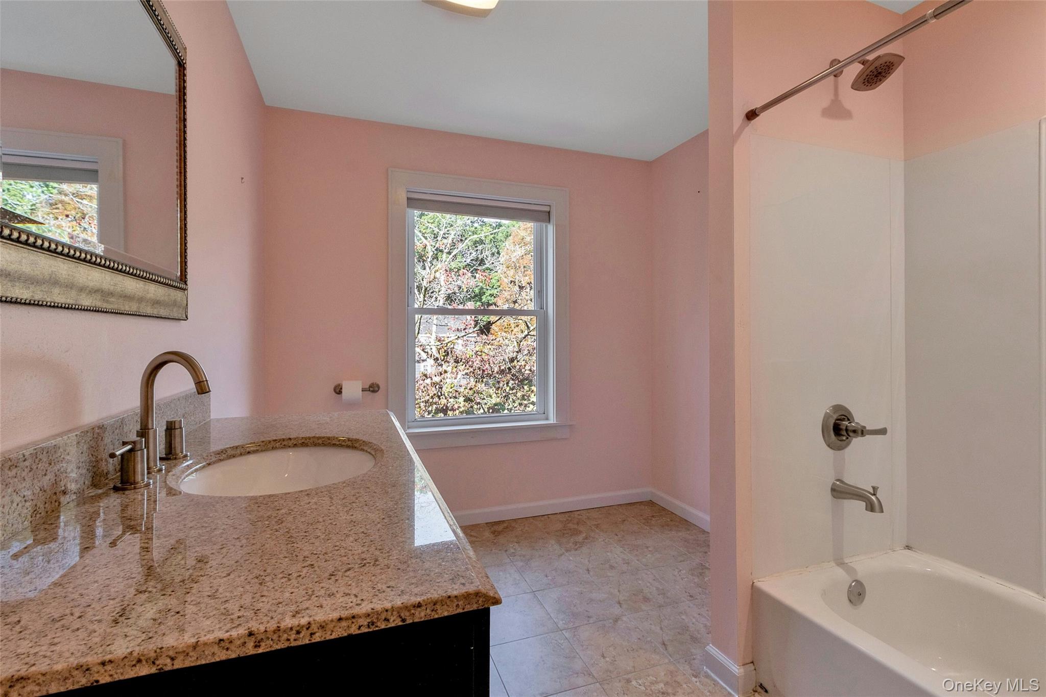 #20 photo, 10 Lakeview Avenue, Poughkeepsie , NY 12601