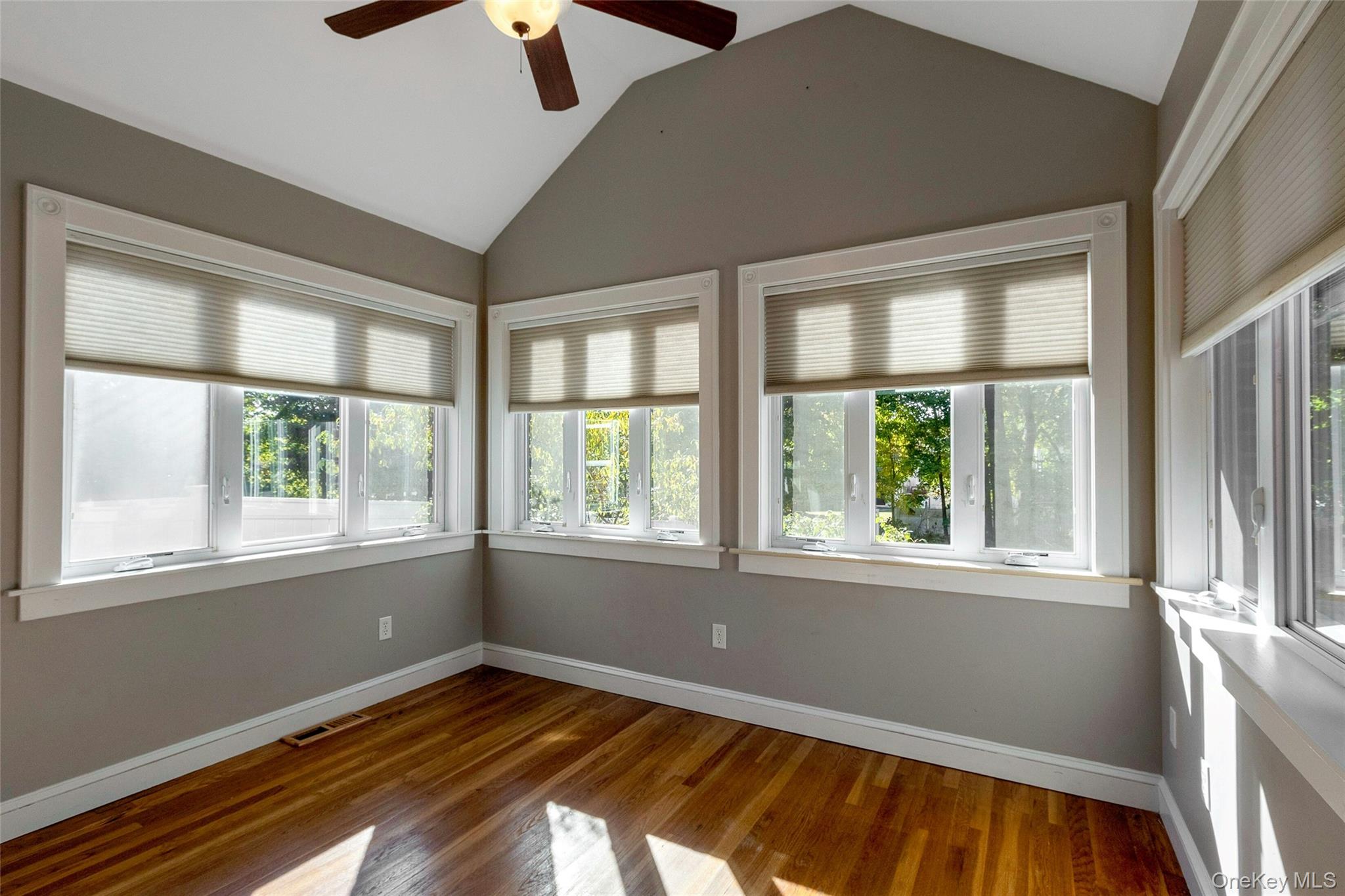 #8 photo, 10 Lakeview Avenue, Poughkeepsie , NY 12601