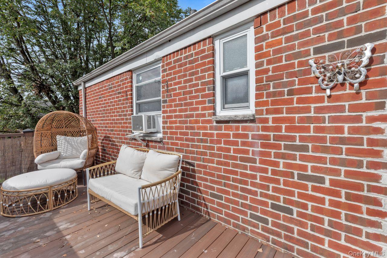 #19 photo, 73-20 263rd Street, Glen Oaks , NY 11004