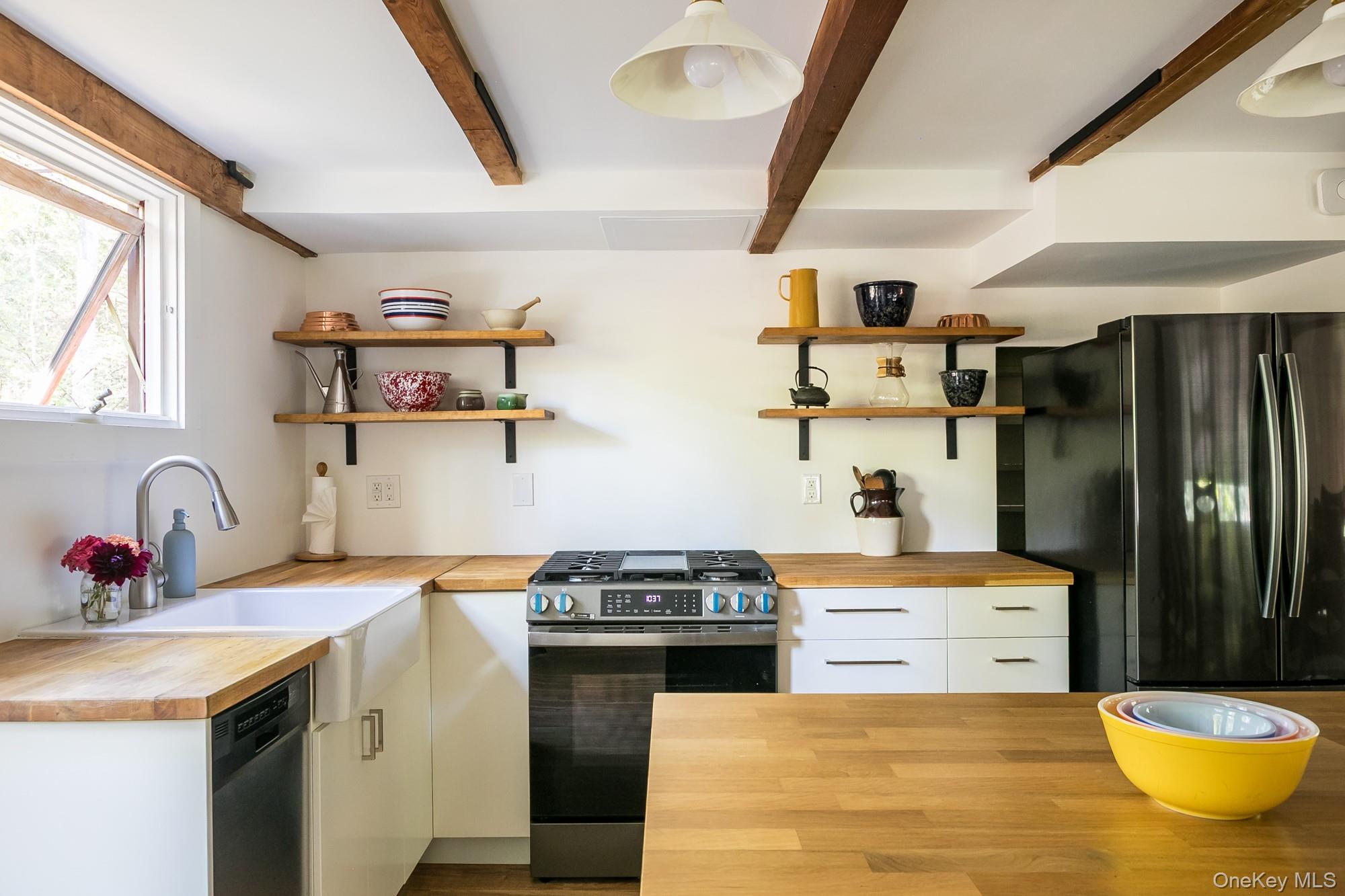 #12 photo, 18 Niles Drive, Woodstock , NY 12498