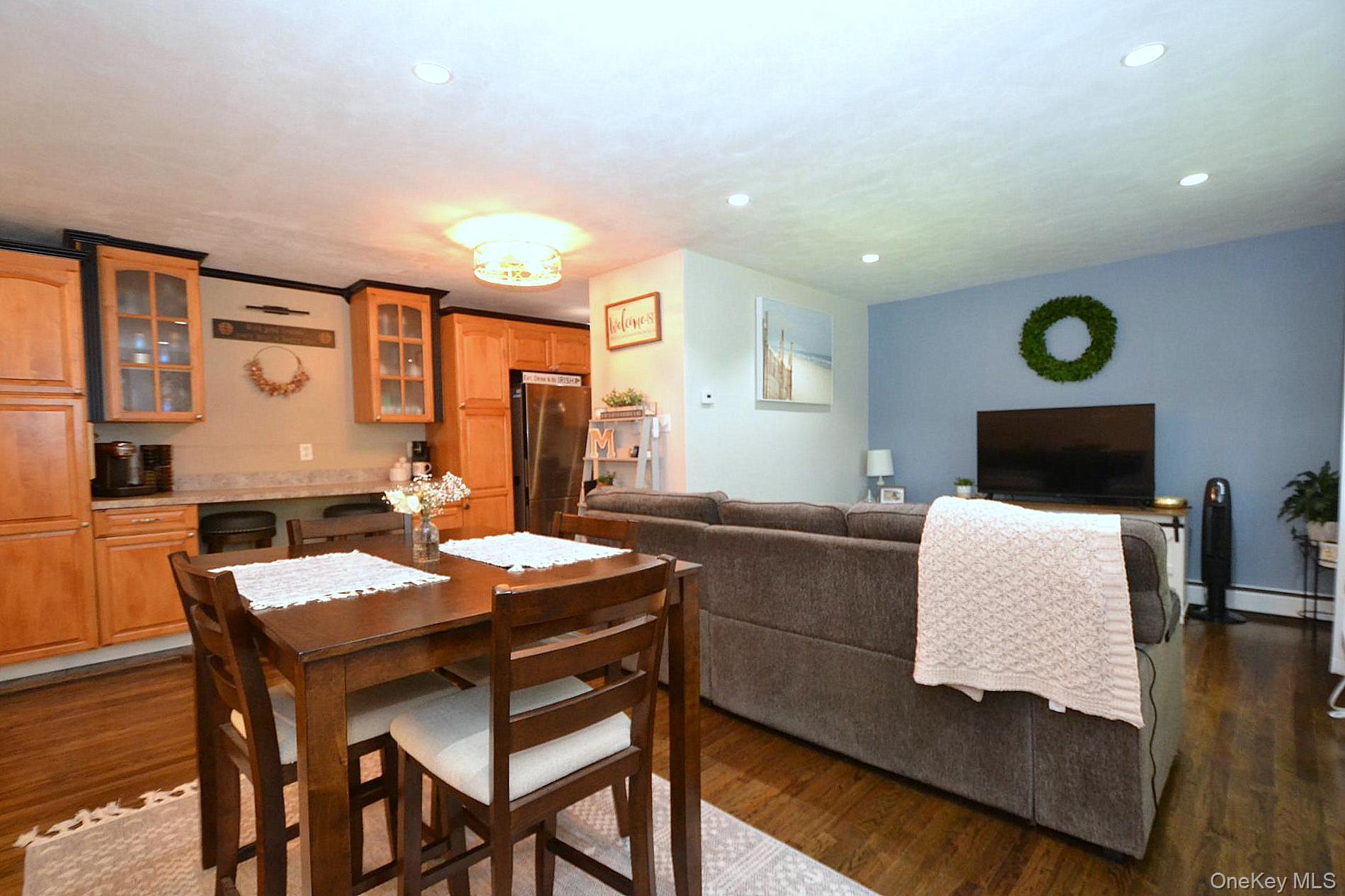 #7 photo, 18 Glen Hollow Drive, サフォーク郡 Holtsville , NY 11742