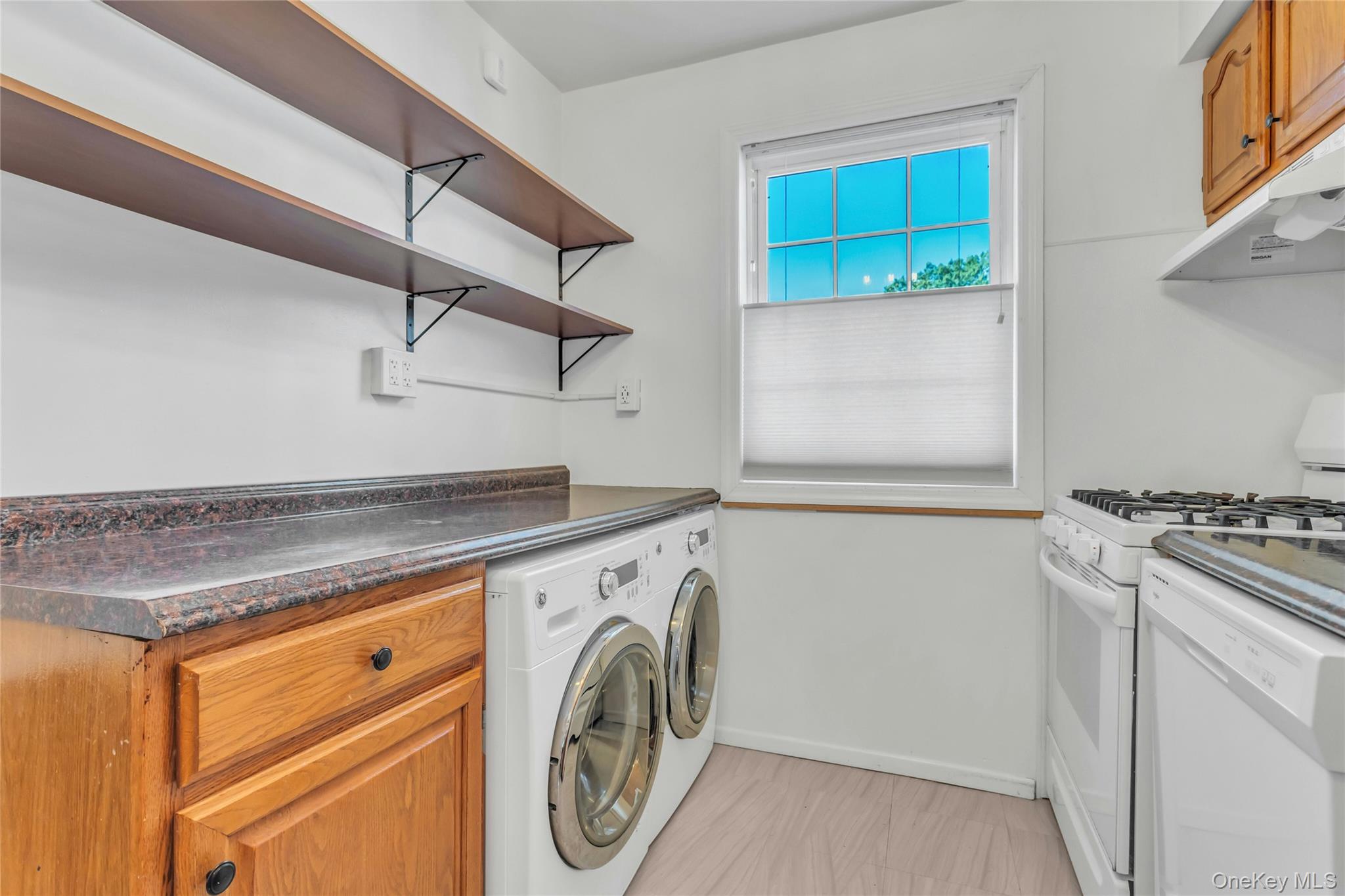 #10 photo, 67-44 224th Street, クイーンズ区 Oakland Gardens , NY 11364