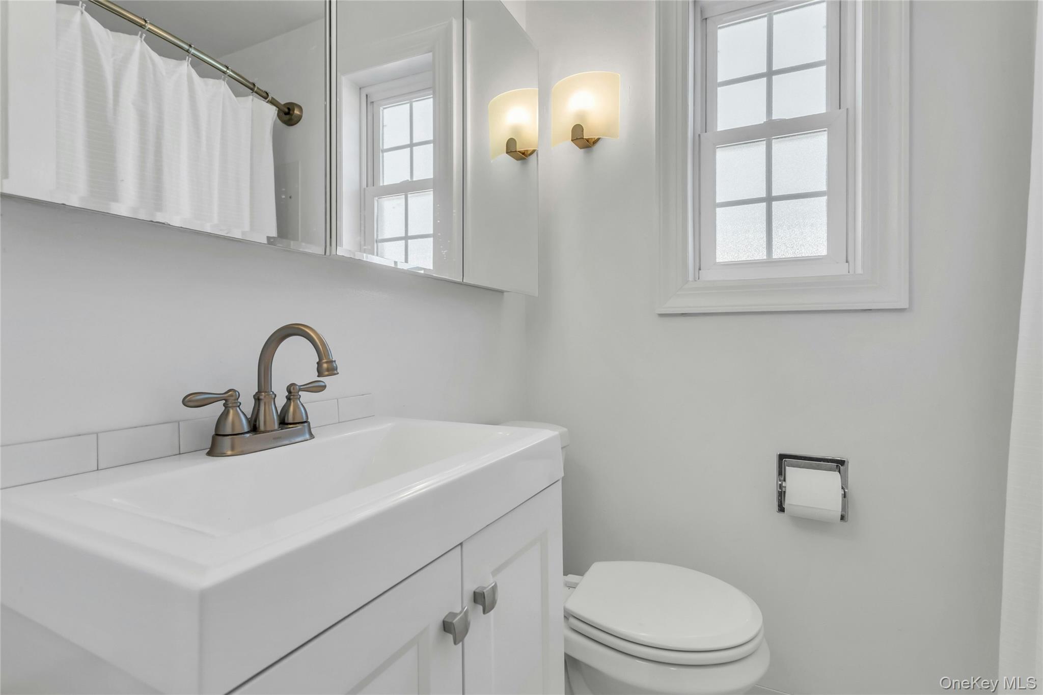 #17 photo, 67-44 224th Street, クイーンズ区 Oakland Gardens , NY 11364