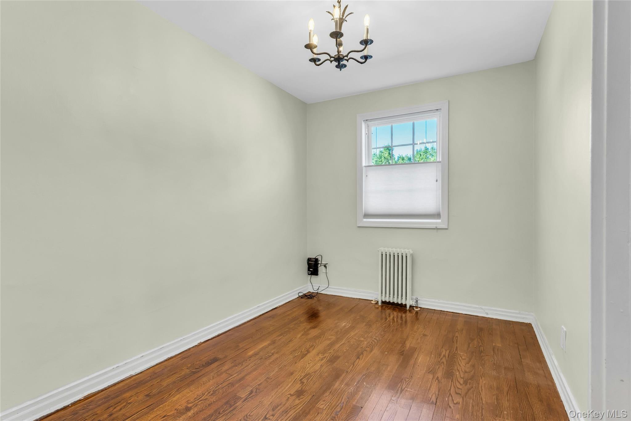 #7 photo, 67-44 224th Street, クイーンズ区 Oakland Gardens , NY 11364