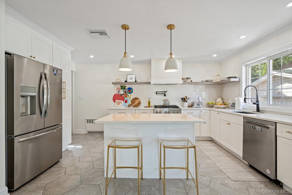 #10 photo, 116 Sperry Boulevard Boulevard, New Hyde Park , NY 11040