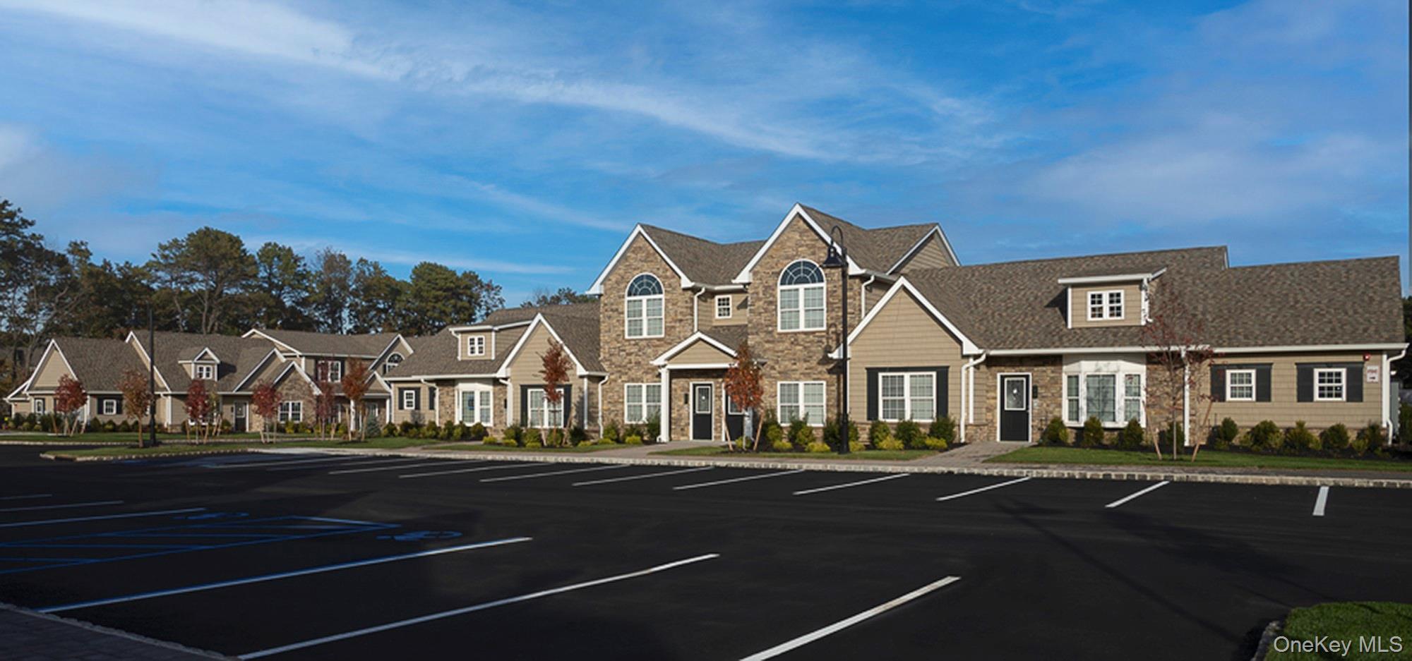 #3 photo, 63 Sunlight Walk, サフォーク郡 Holbrook , NY 11741