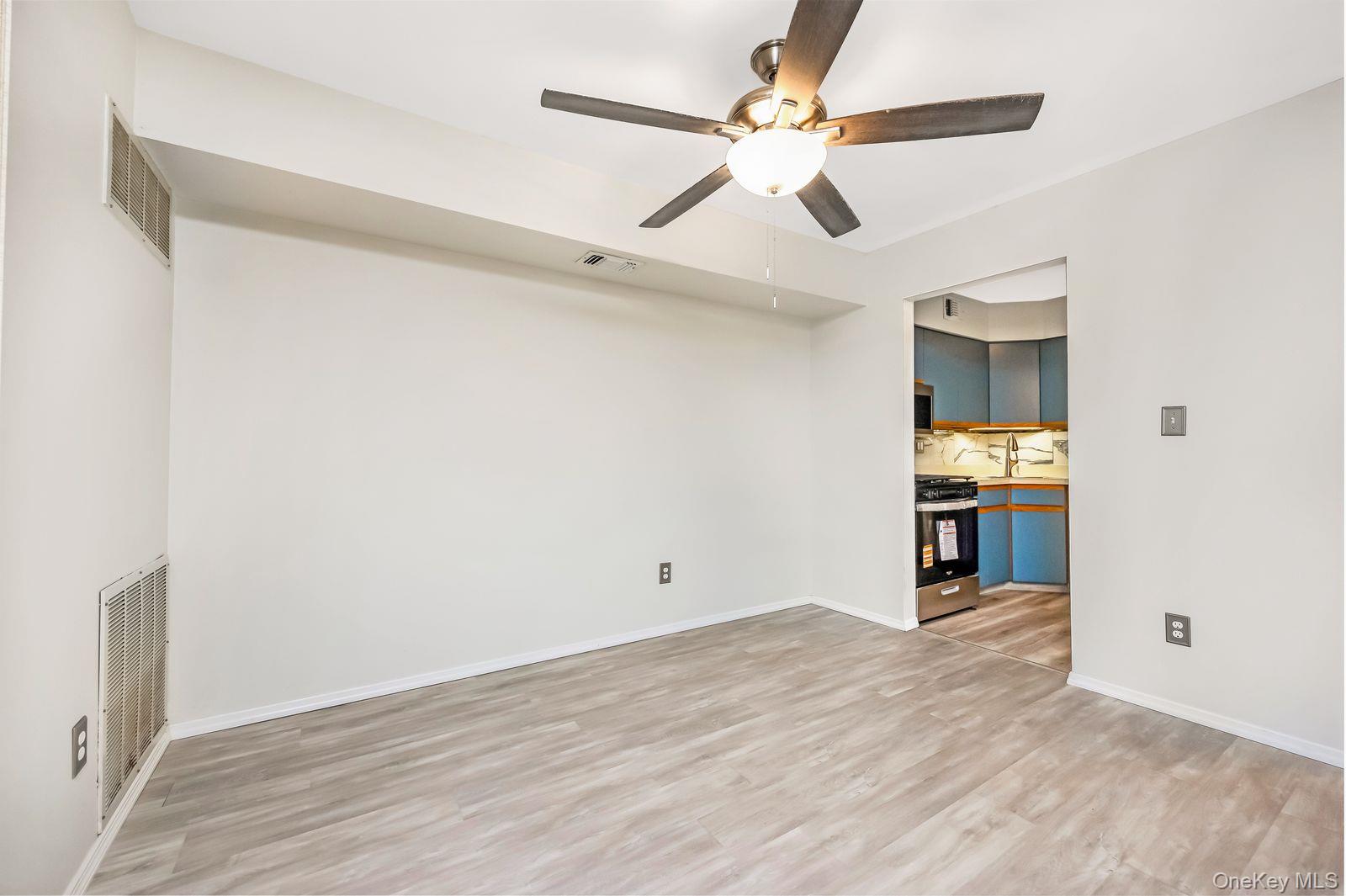 #9 photo, 5 Fairview Circle, サフォーク郡 Middle Island , NY 11953