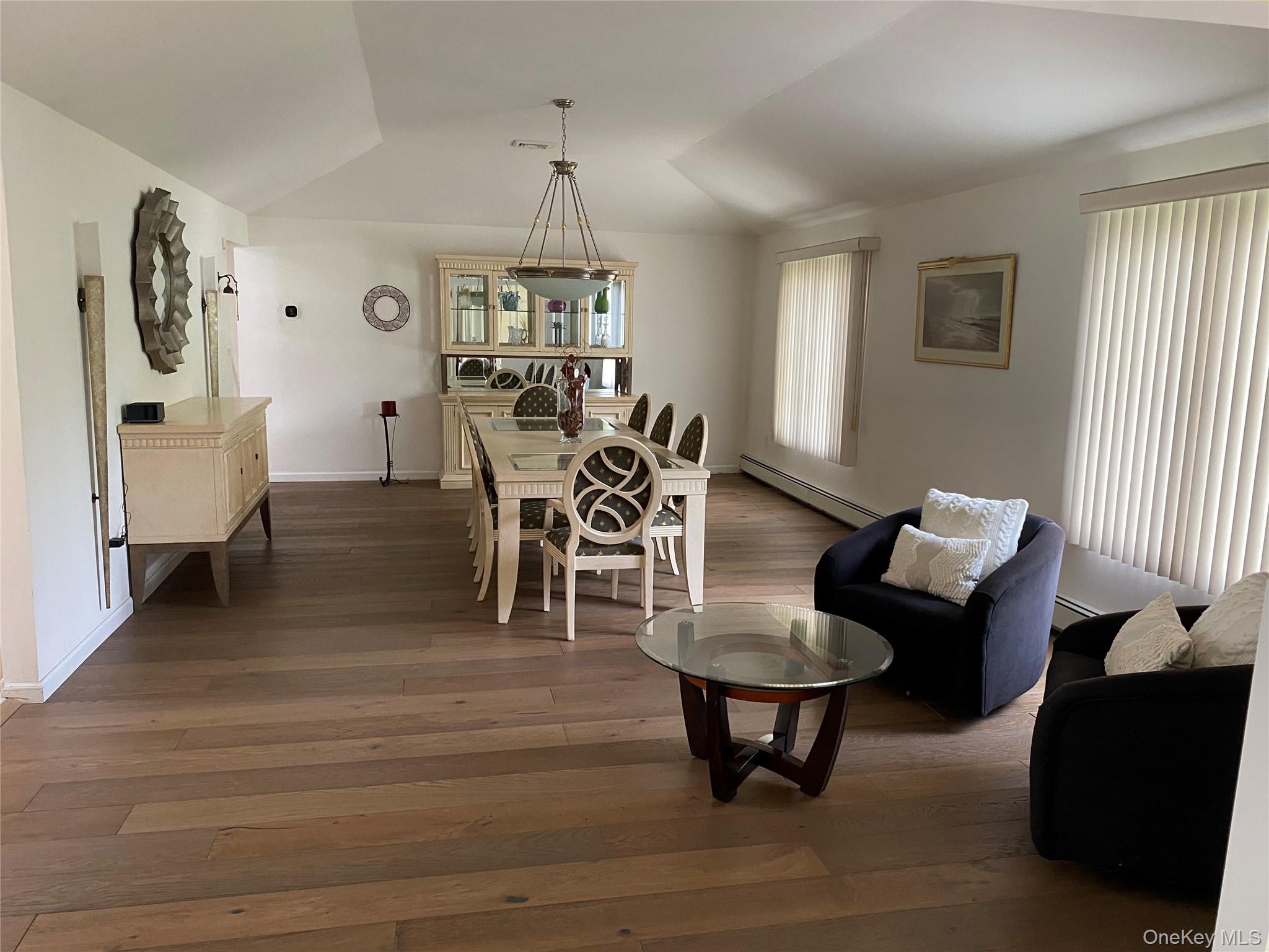 #9 photo, 6 Twilight Court, Melville , NY 11747