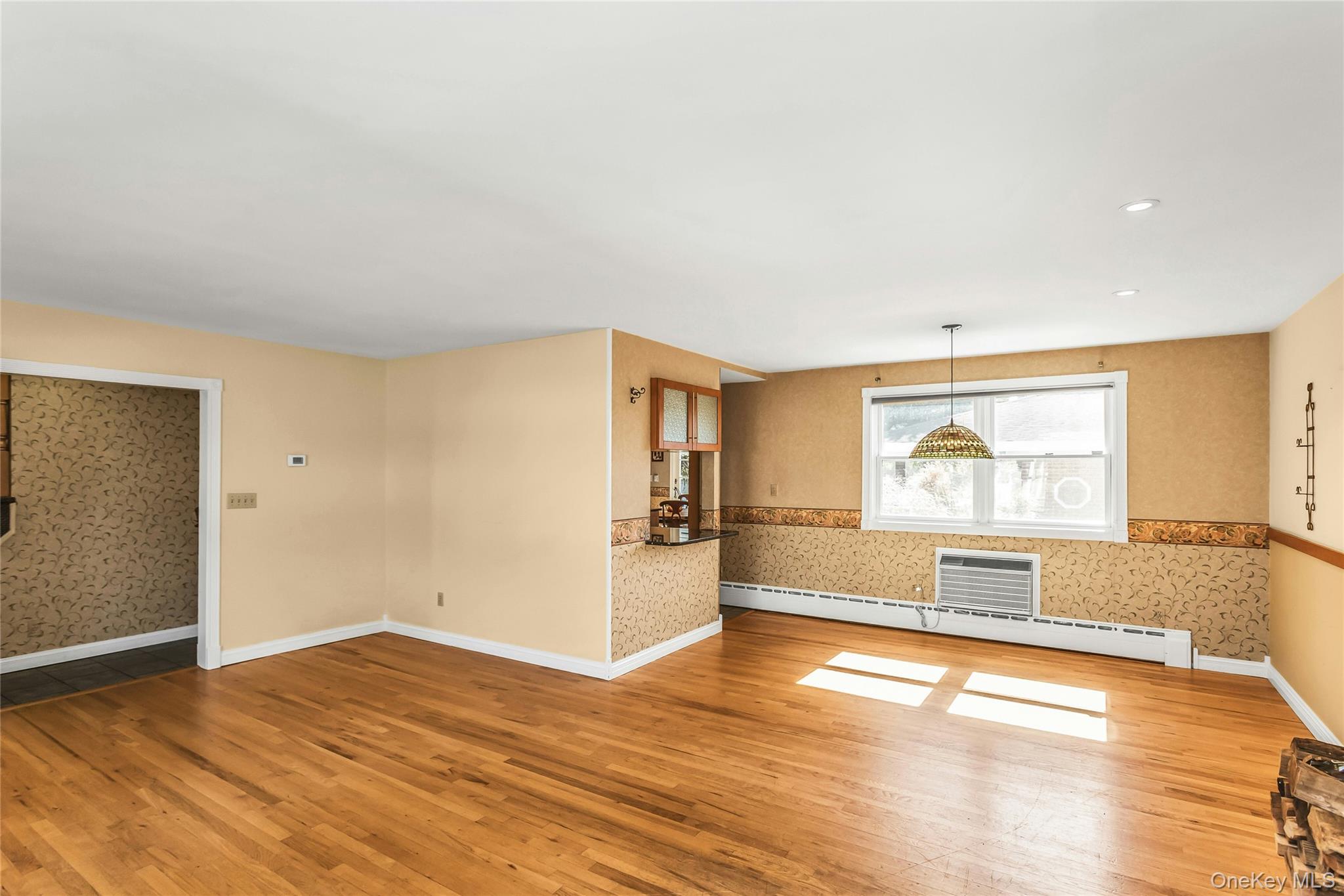 #5 photo, 791 Caryl Street, Franklin Square , NY 11010