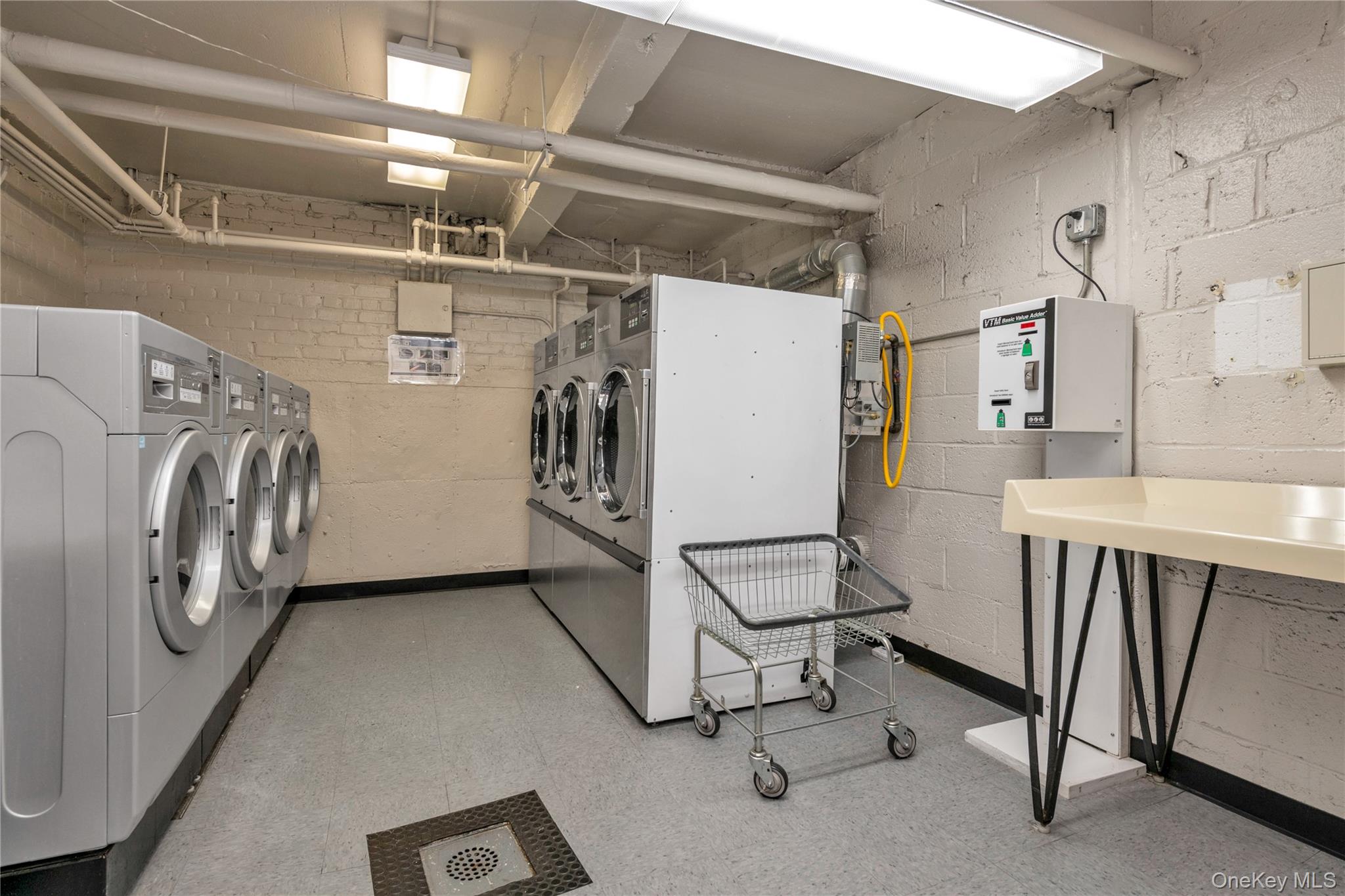 #14 photo, 50 Brompton Road, Great Neck , NY 11021