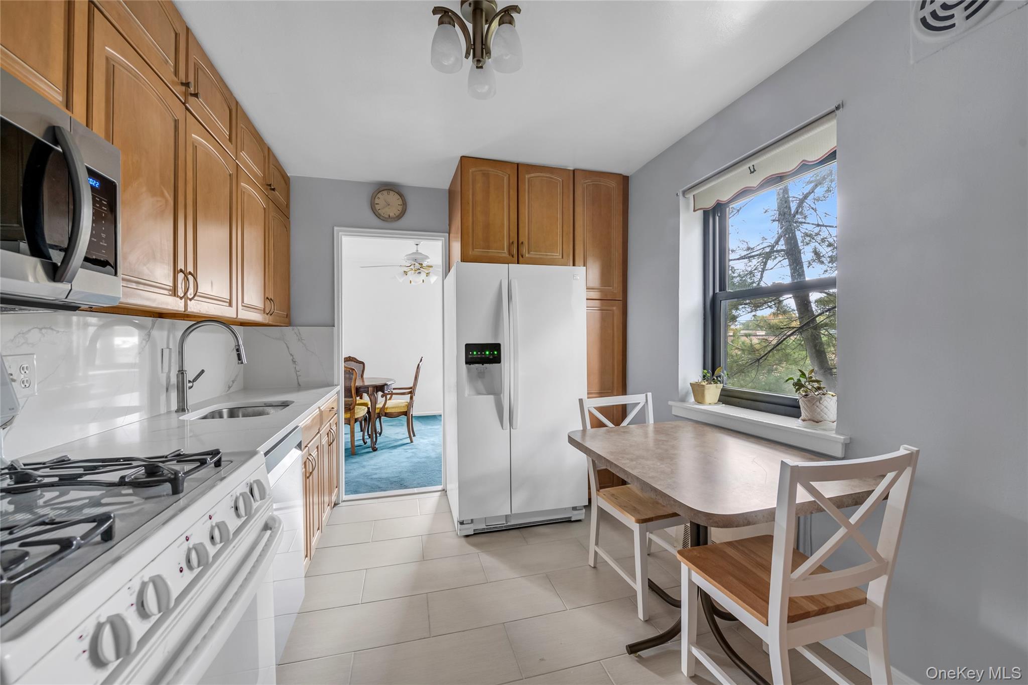 #6 photo, 50 Brompton Road, Great Neck , NY 11021