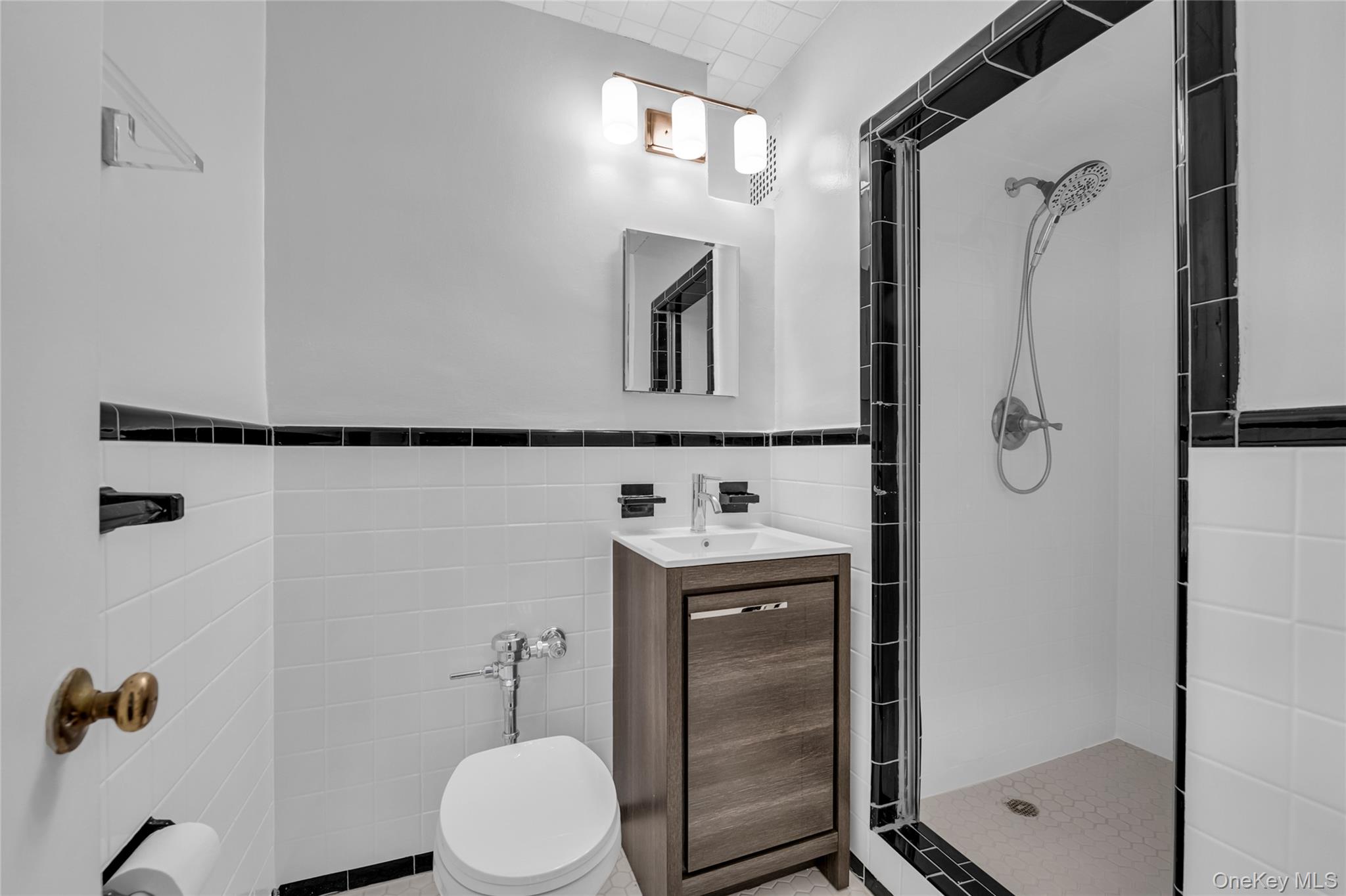 #9 photo, 50 Brompton Road, Great Neck , NY 11021