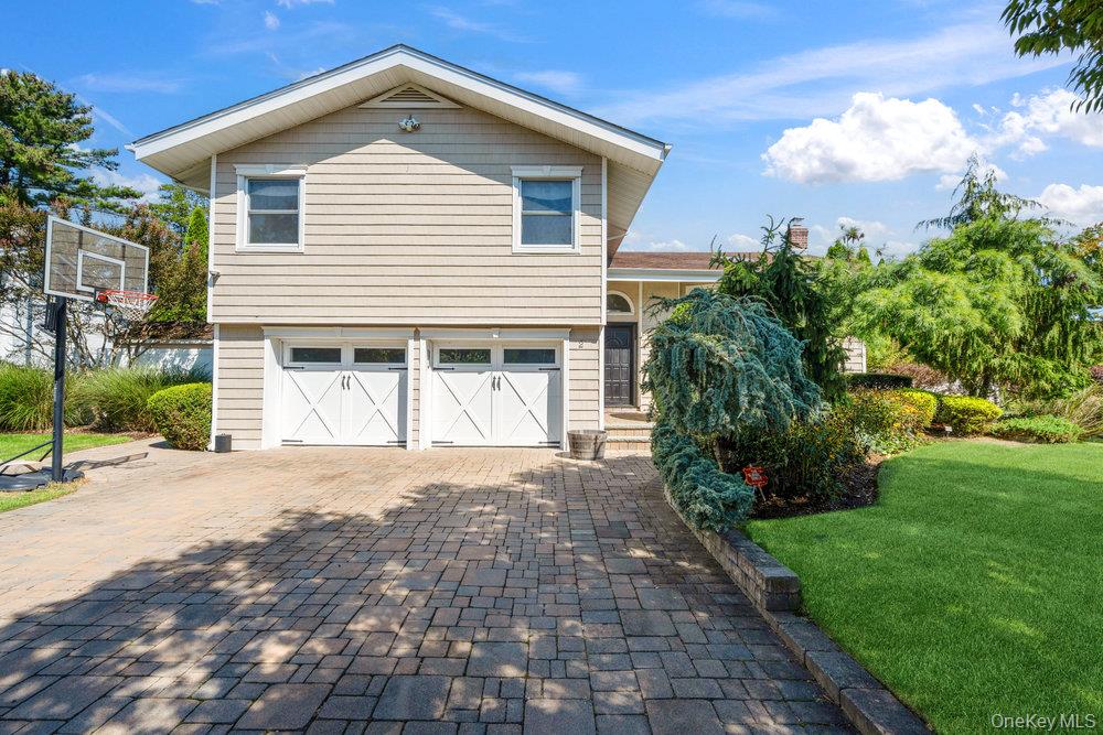 #1 photo, 2 Flower Lane, नासाउ काउंटी Jericho , NY 11753