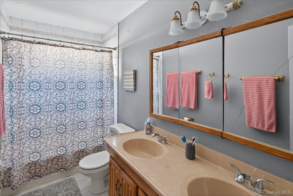 #11 photo, 149 Avenue C, Holbrook , NY 11741