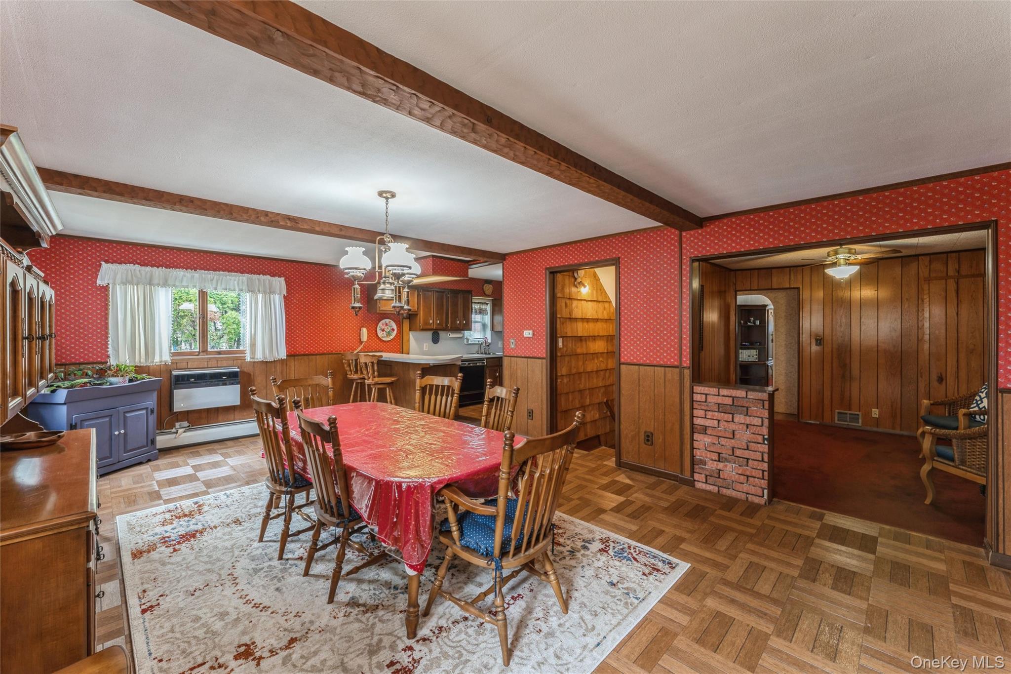 #10 photo, 596 Foch Boulevard, Williston Park , NY 11596