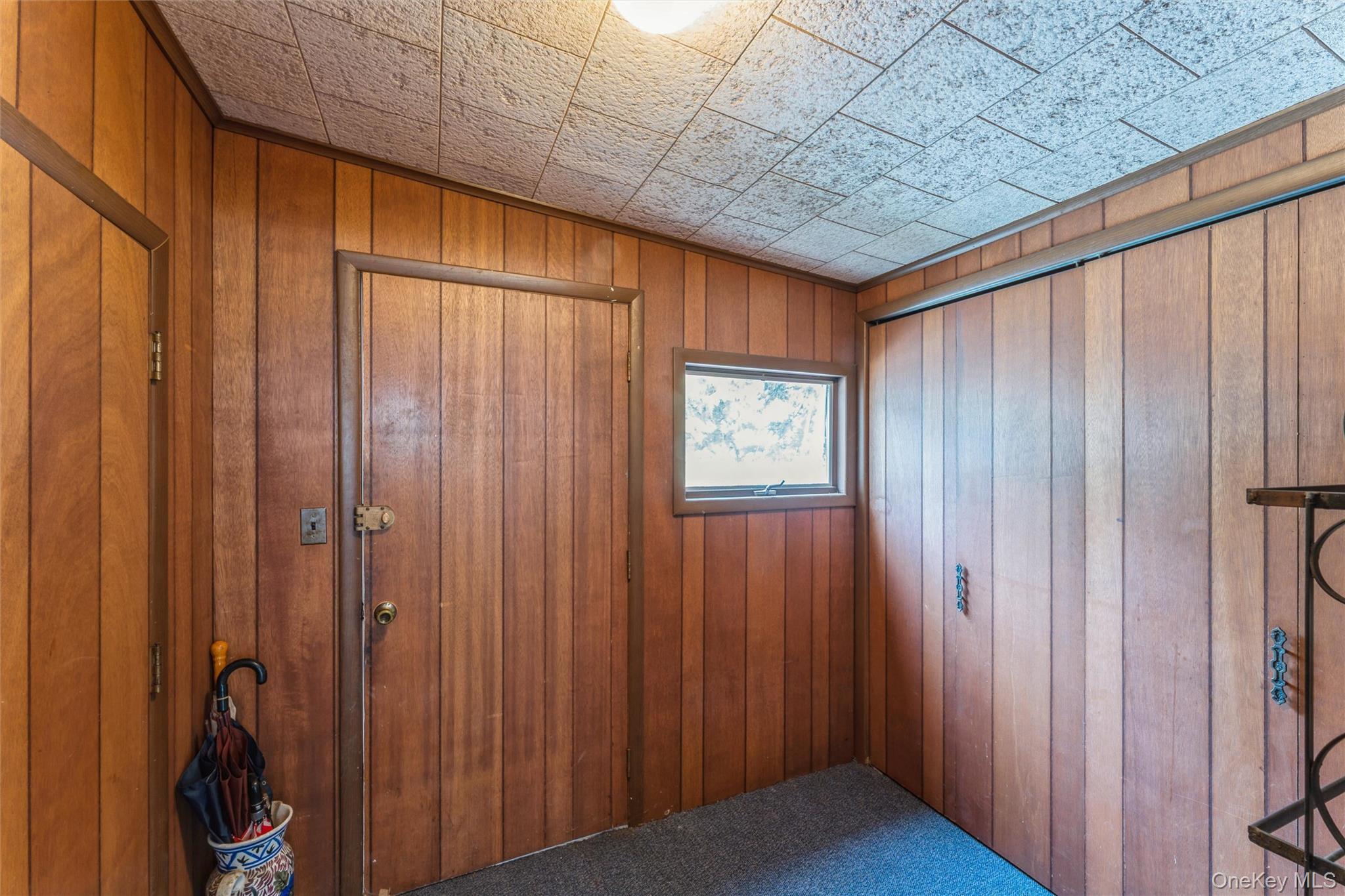 #16 photo, 596 Foch Boulevard, Williston Park , NY 11596