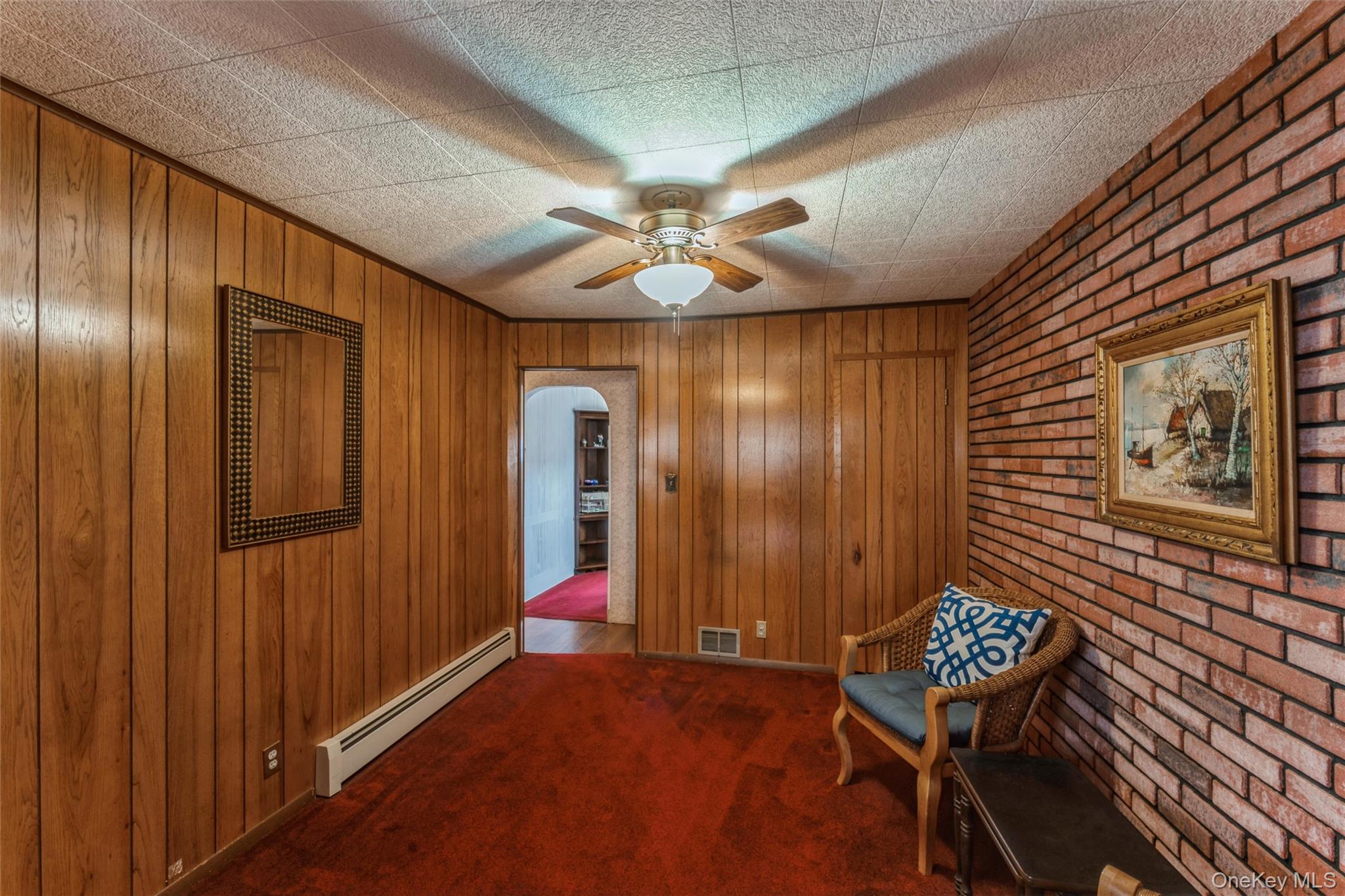 #9 photo, 596 Foch Boulevard, Williston Park , NY 11596