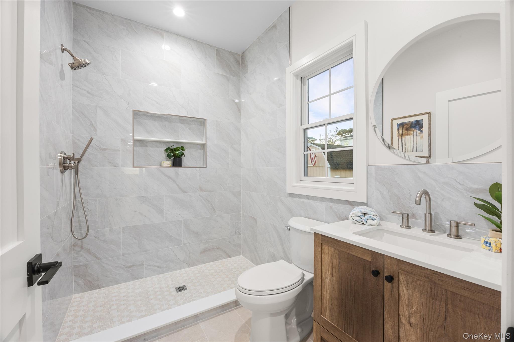 #16 photo, 3637 John Street, ナッソー郡 Wantagh , NY 11793