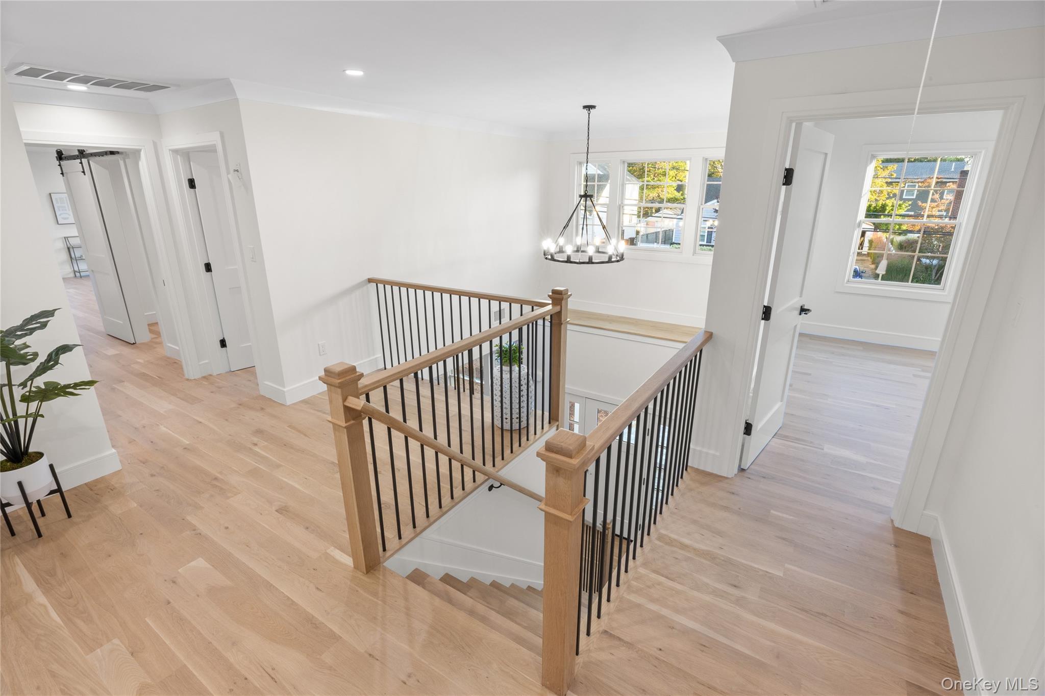 #17 photo, 3637 John Street, ナッソー郡 Wantagh , NY 11793