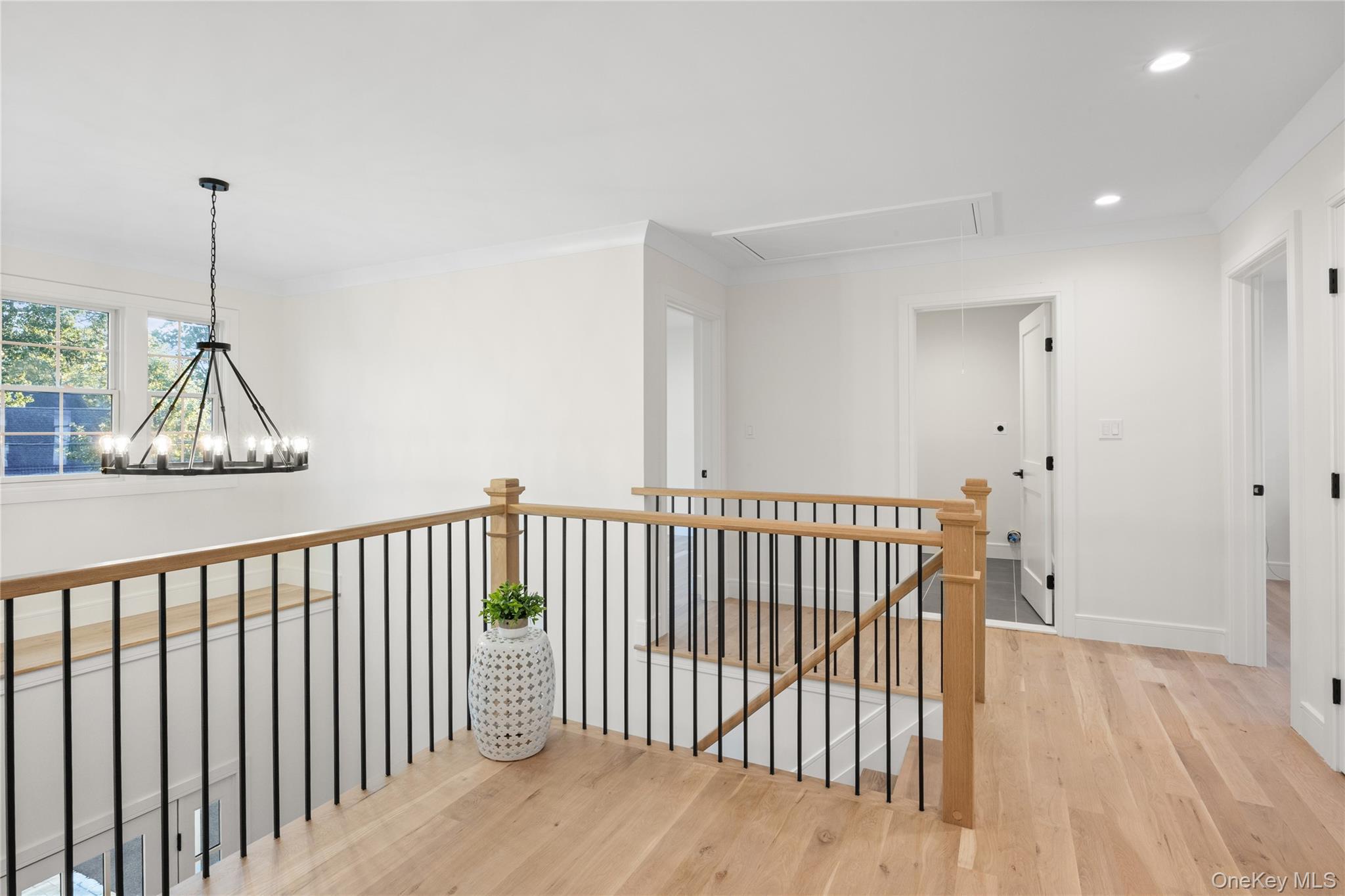 #18 photo, 3637 John Street, ナッソー郡 Wantagh , NY 11793