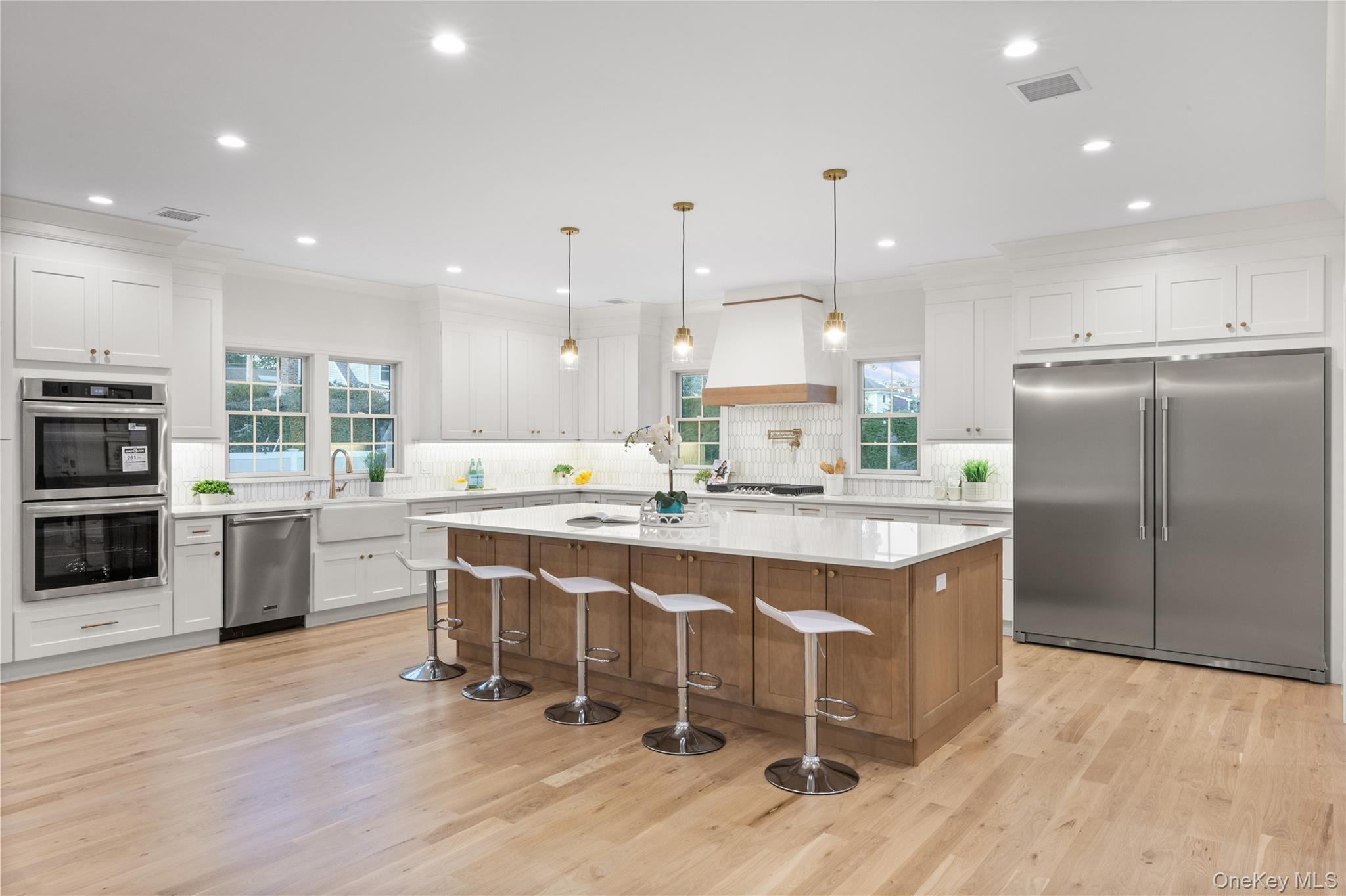 #6 photo, 3637 John Street, ナッソー郡 Wantagh , NY 11793