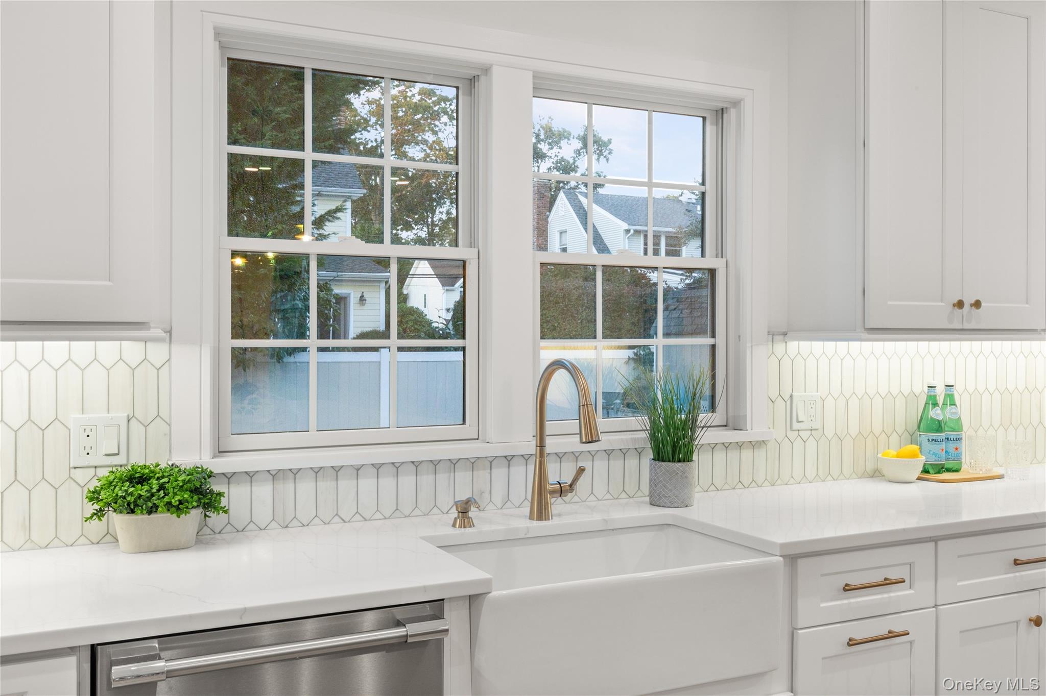 #8 photo, 3637 John Street, ナッソー郡 Wantagh , NY 11793