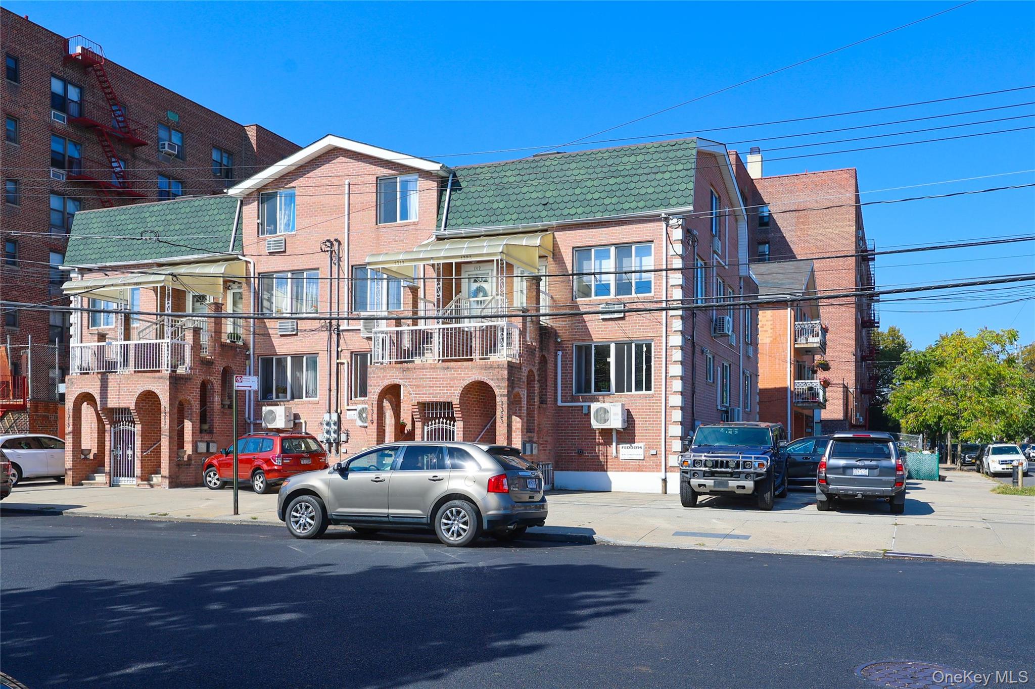 #2 photo, 1323 Avenue X, ブルックリン区 Brooklyn , NY 11235