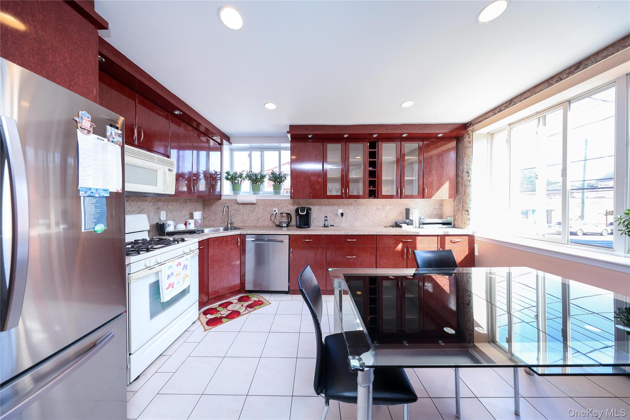 #4 photo, 1323 Avenue X, ブルックリン区 Brooklyn , NY 11235