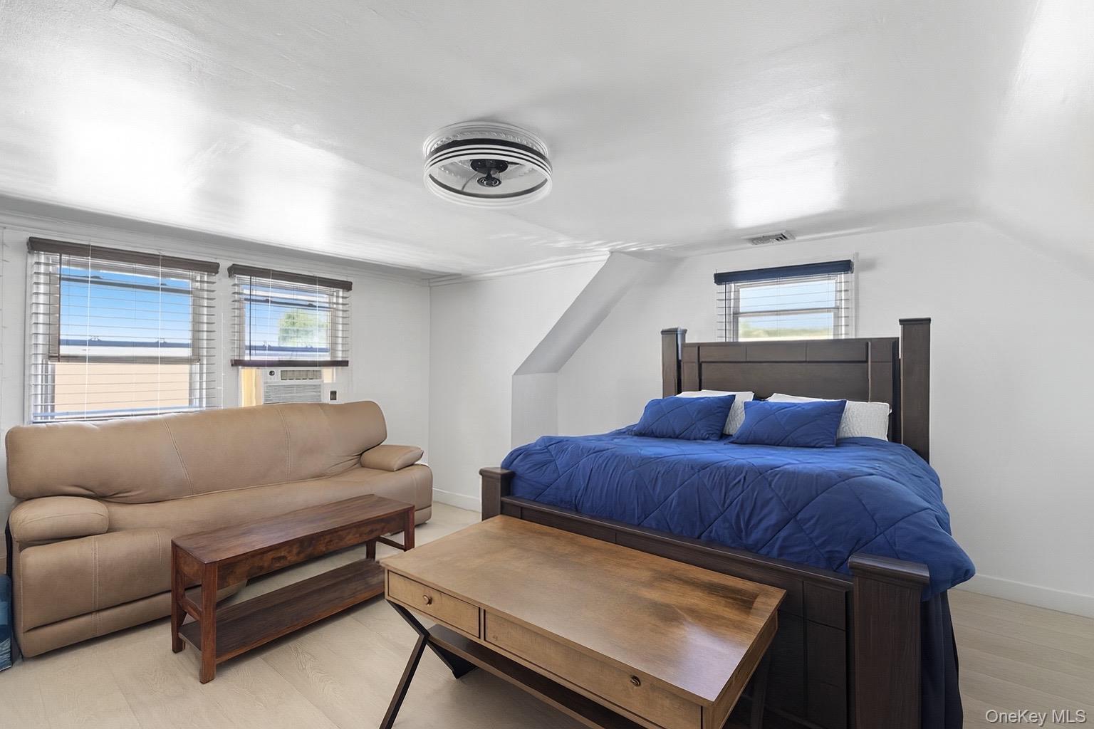 #11 photo, 104 N 7th Street, New Hyde Park , NY 11040