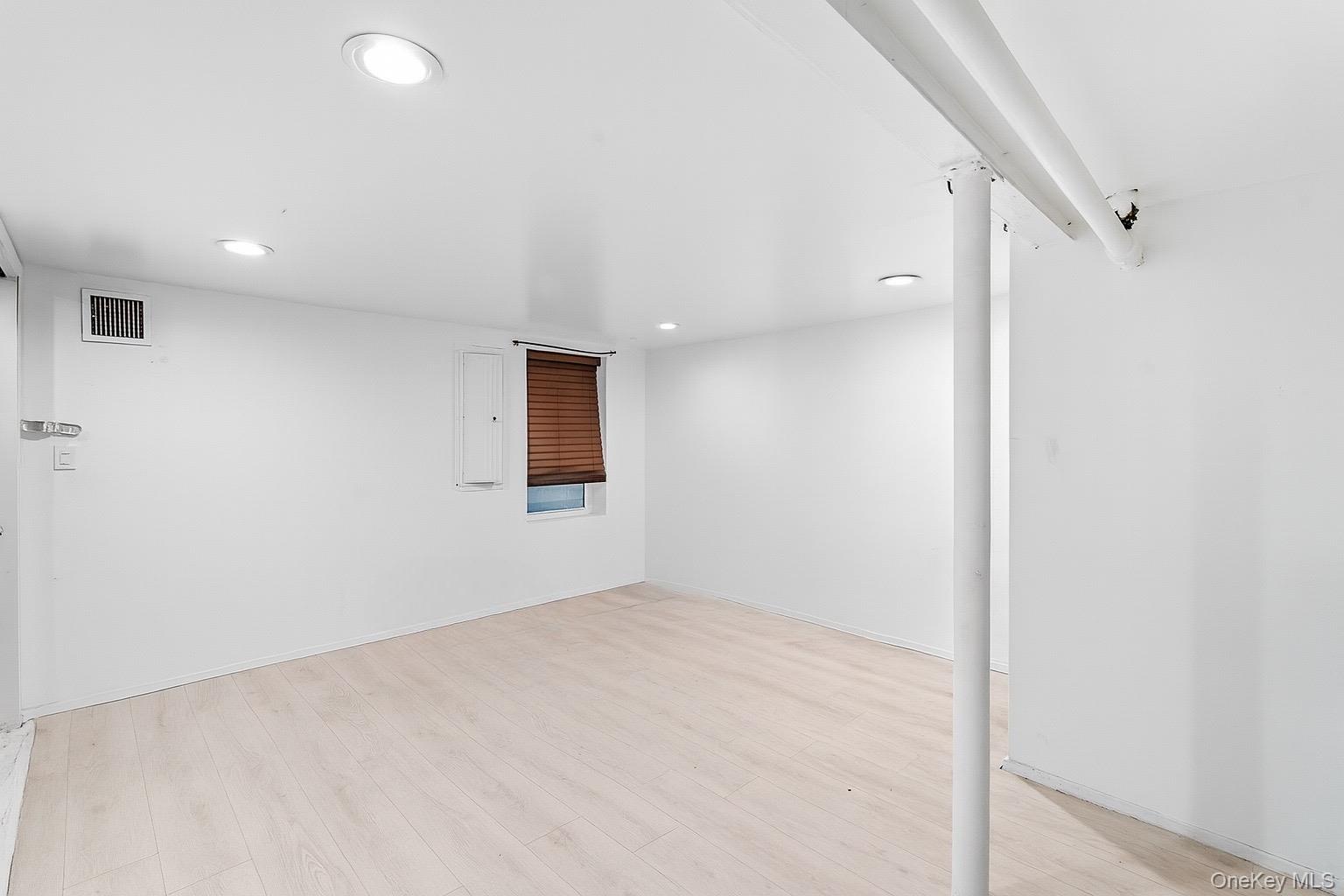 #14 photo, 104 N 7th Street, New Hyde Park , NY 11040